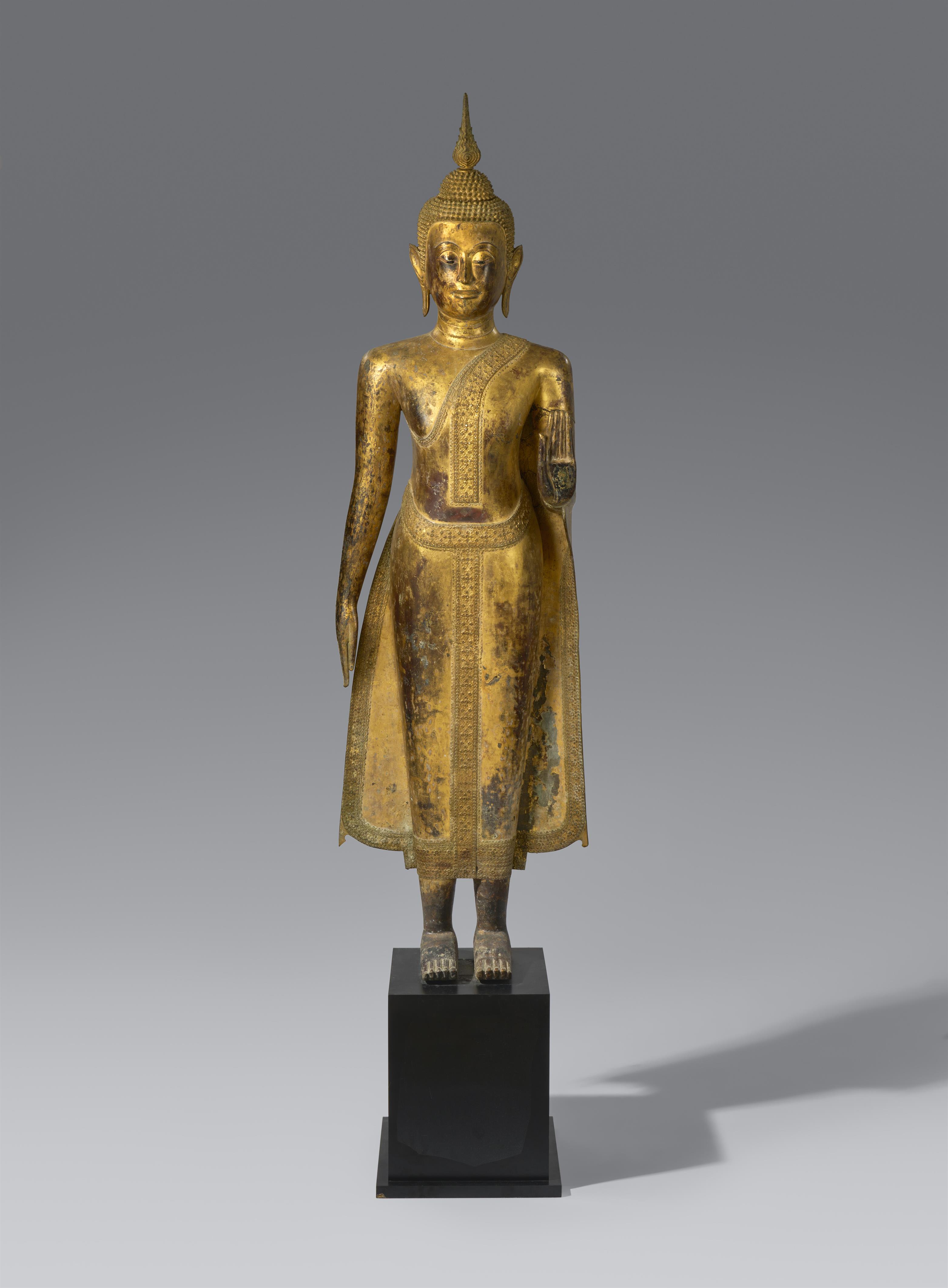 Sehr große Figur eines Buddha. Bronze, vergoldet. Thailand. Ratanakosin. Frühes 19. Jh. - image-1