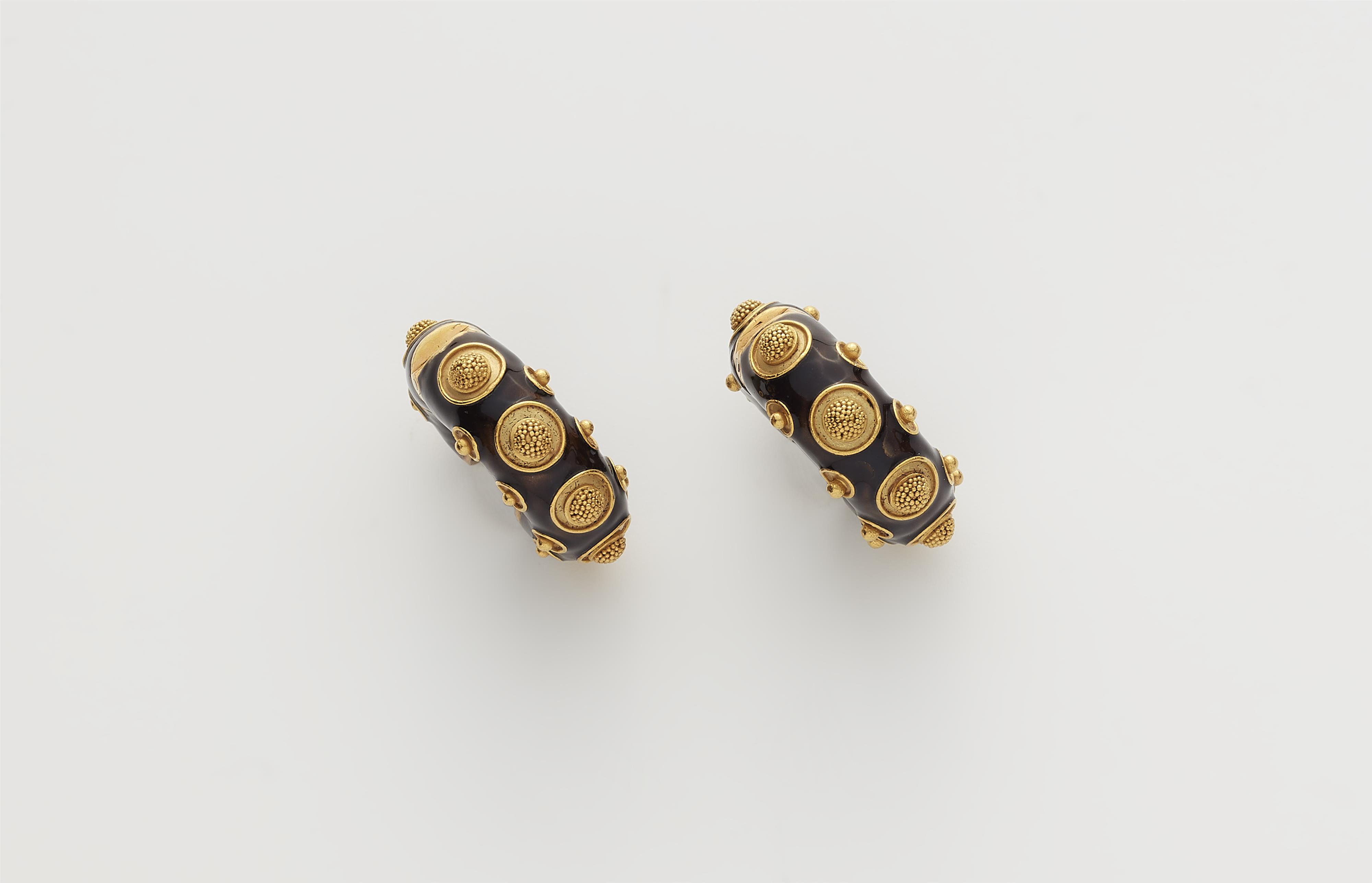 Paar Ohrringe "Kleine Schwarze" mit Granulation - image-1
