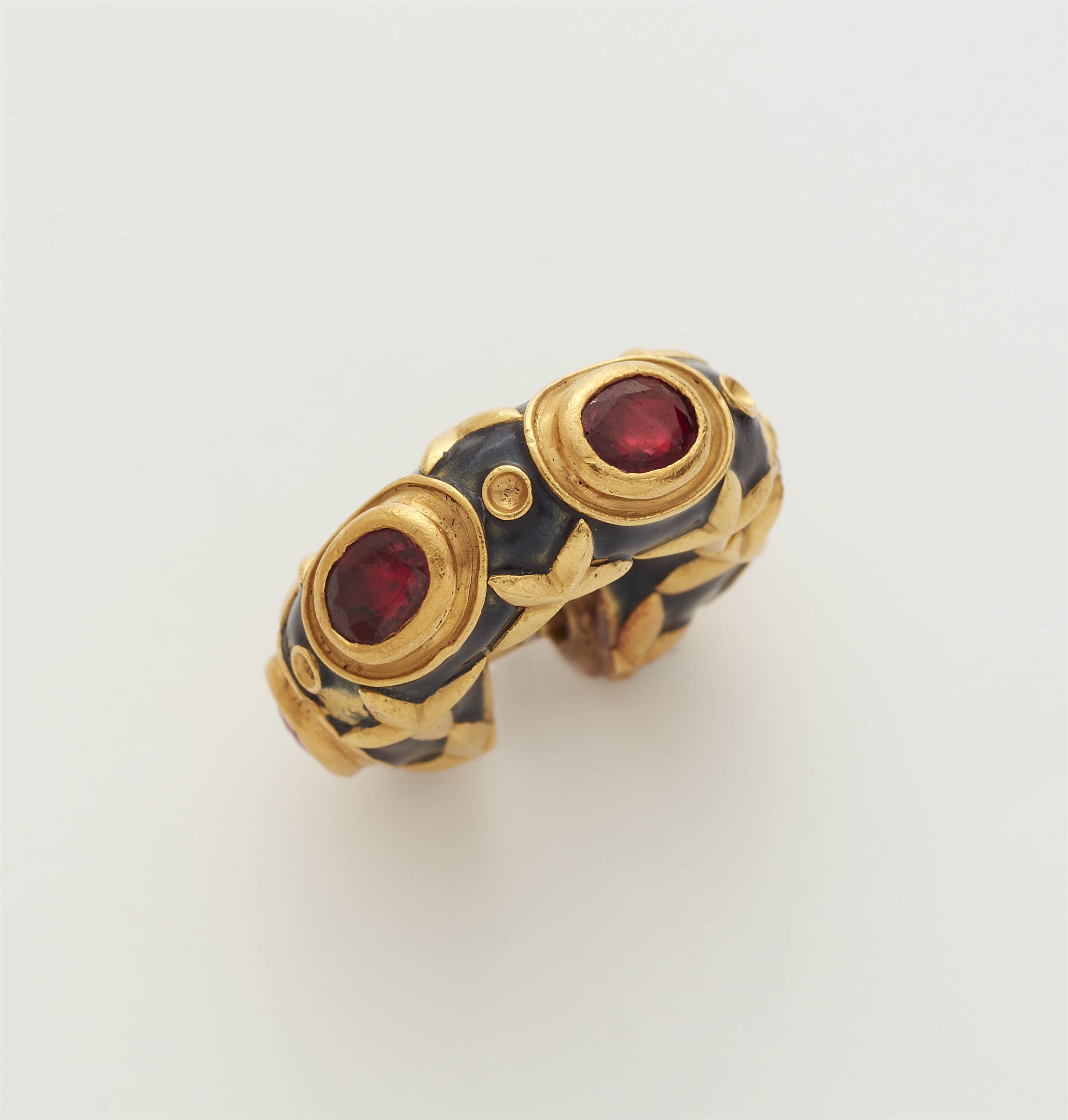 Three optionally combinable 18k gold black enamel diamond resp. ruby hoop earrings. - image-2
