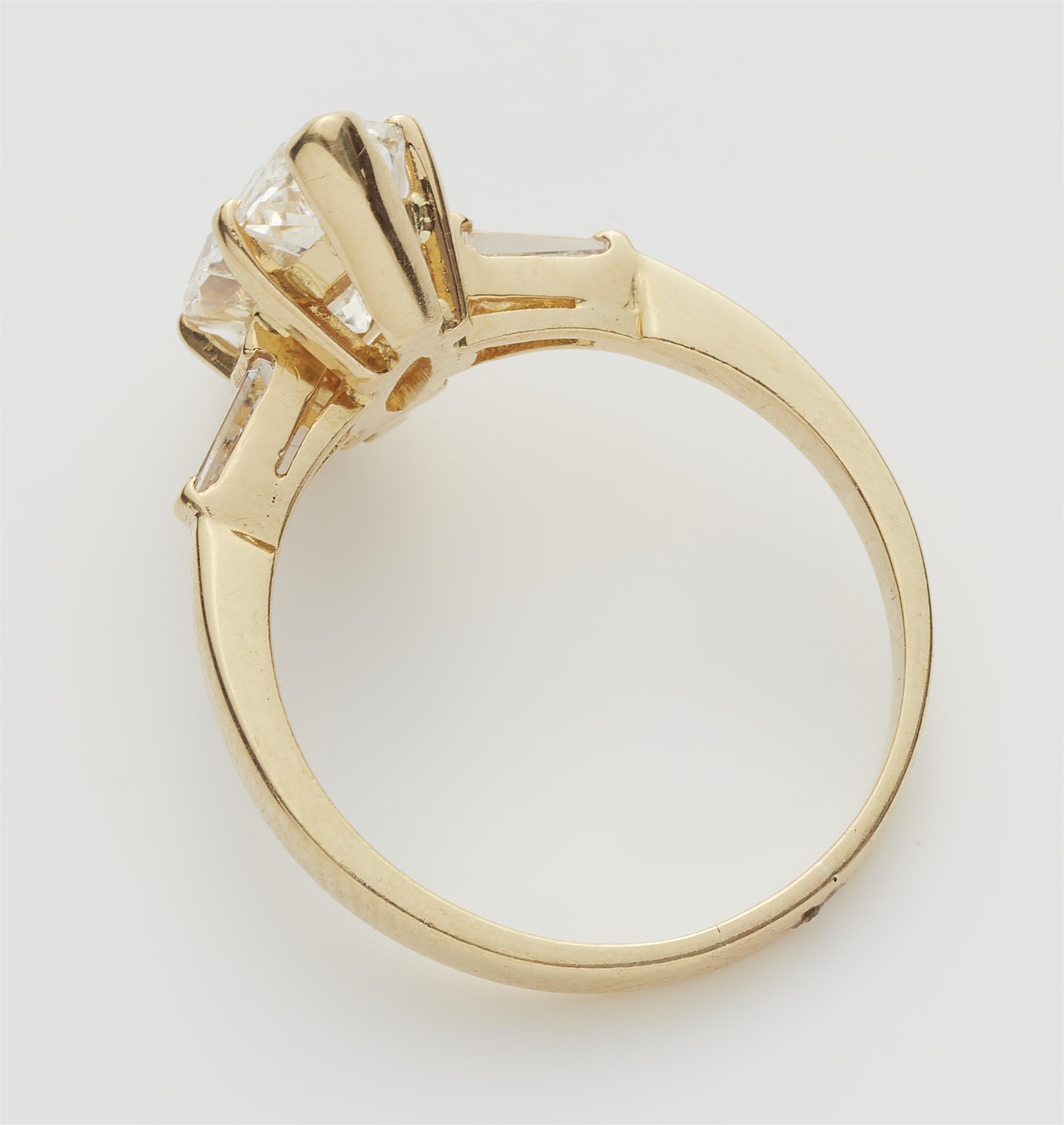 Marquise-Ring mit Diamantsolitär - image-2