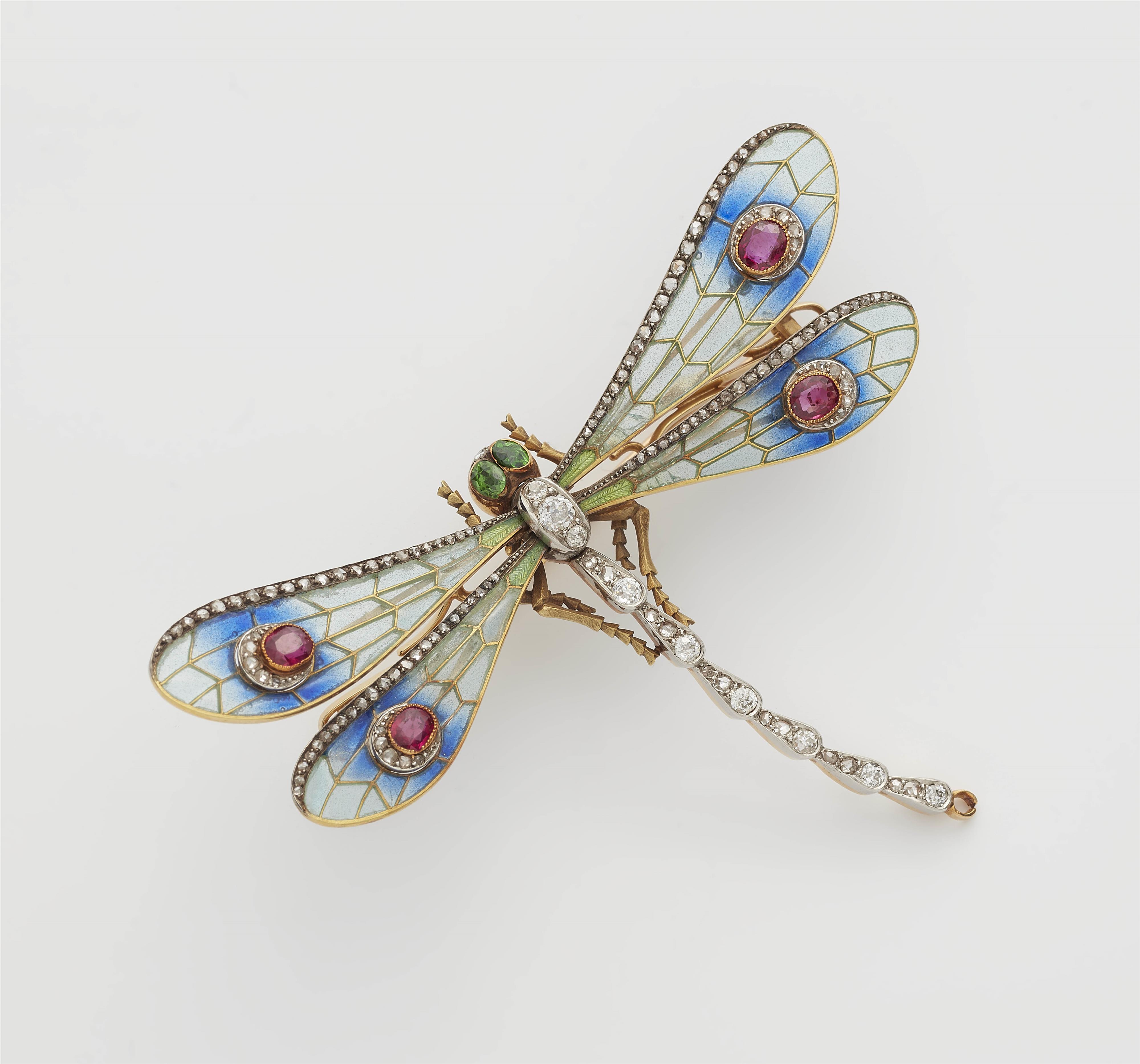 An Art Nouveau 18k gold enamel plique-à-jour diamond and ruby tremblant dragonfly brooch. - image-1