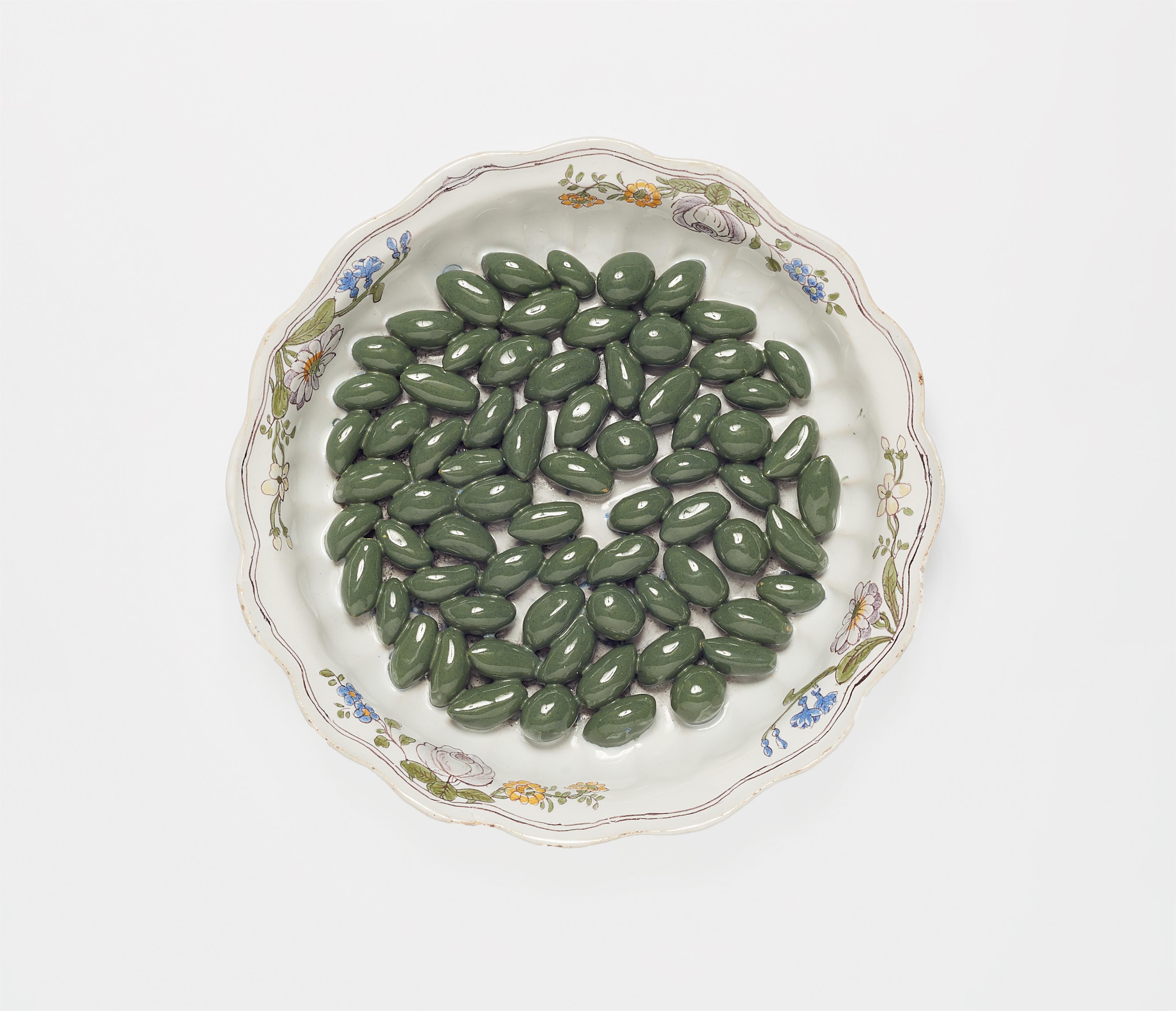 A southern French trompe l'oeil faience olive dish - image-1