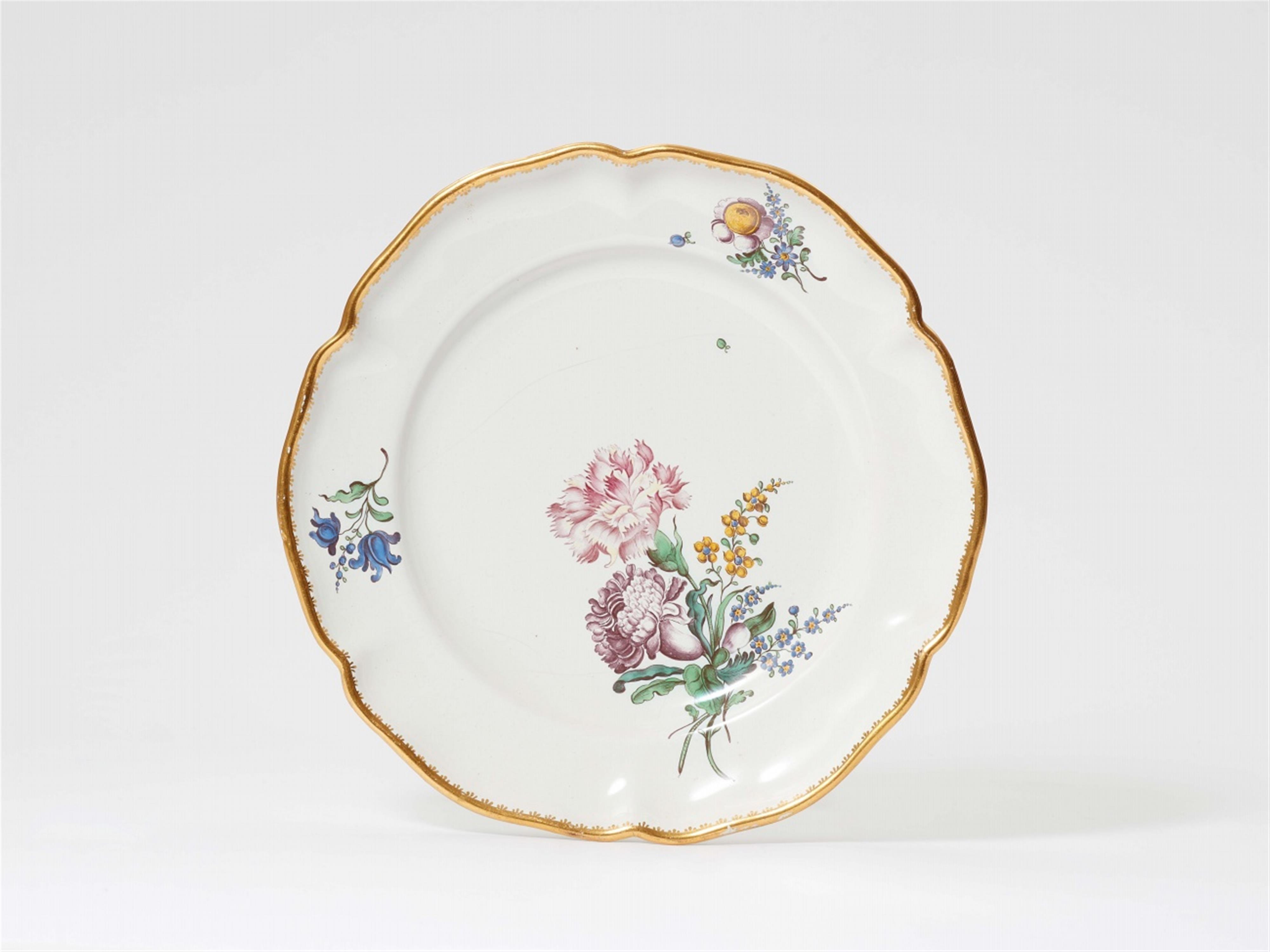 A Strasbourg faience plate with floral decor - image-1