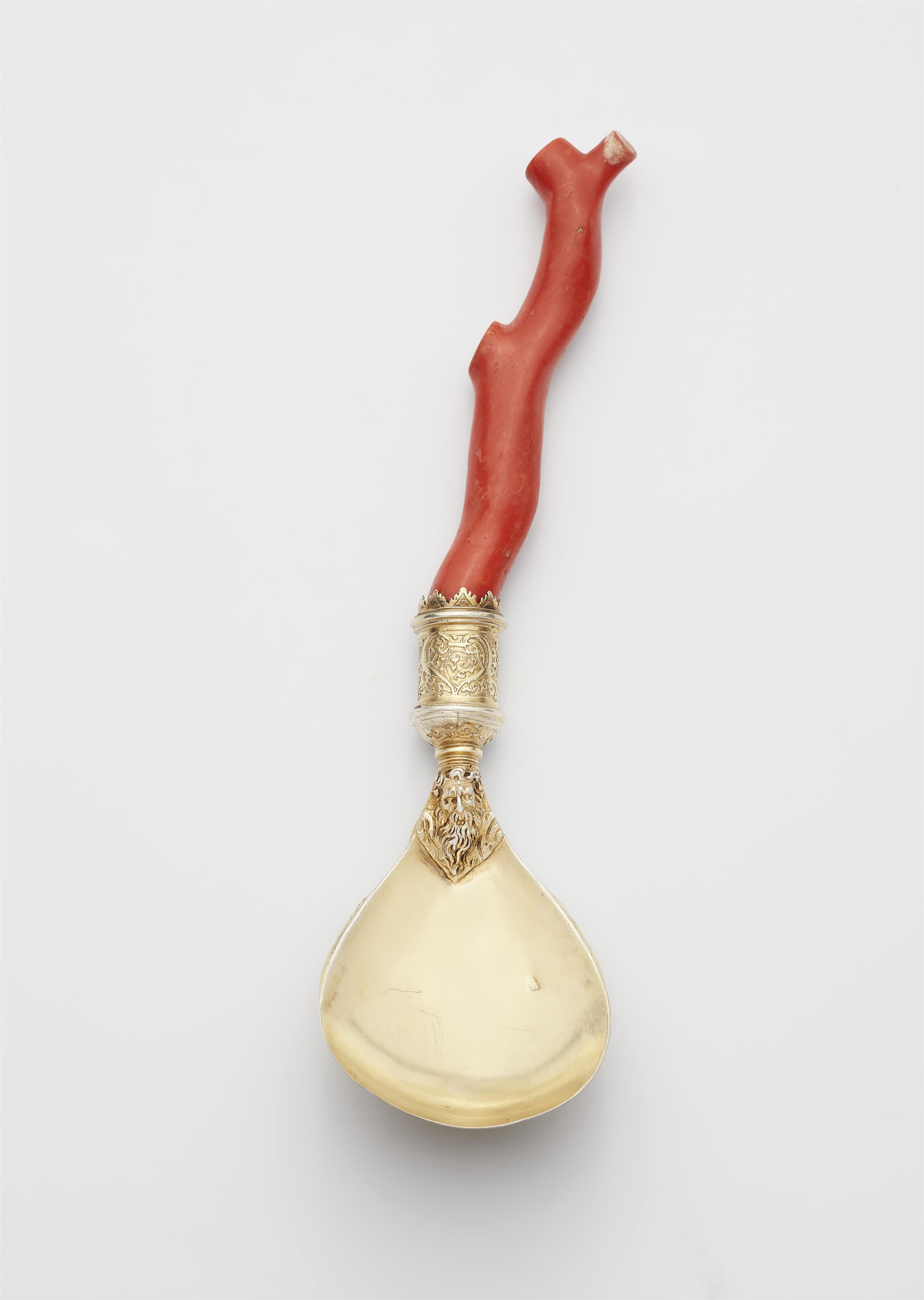 An important coral-handled silver gilt renaissance spoon - image-1