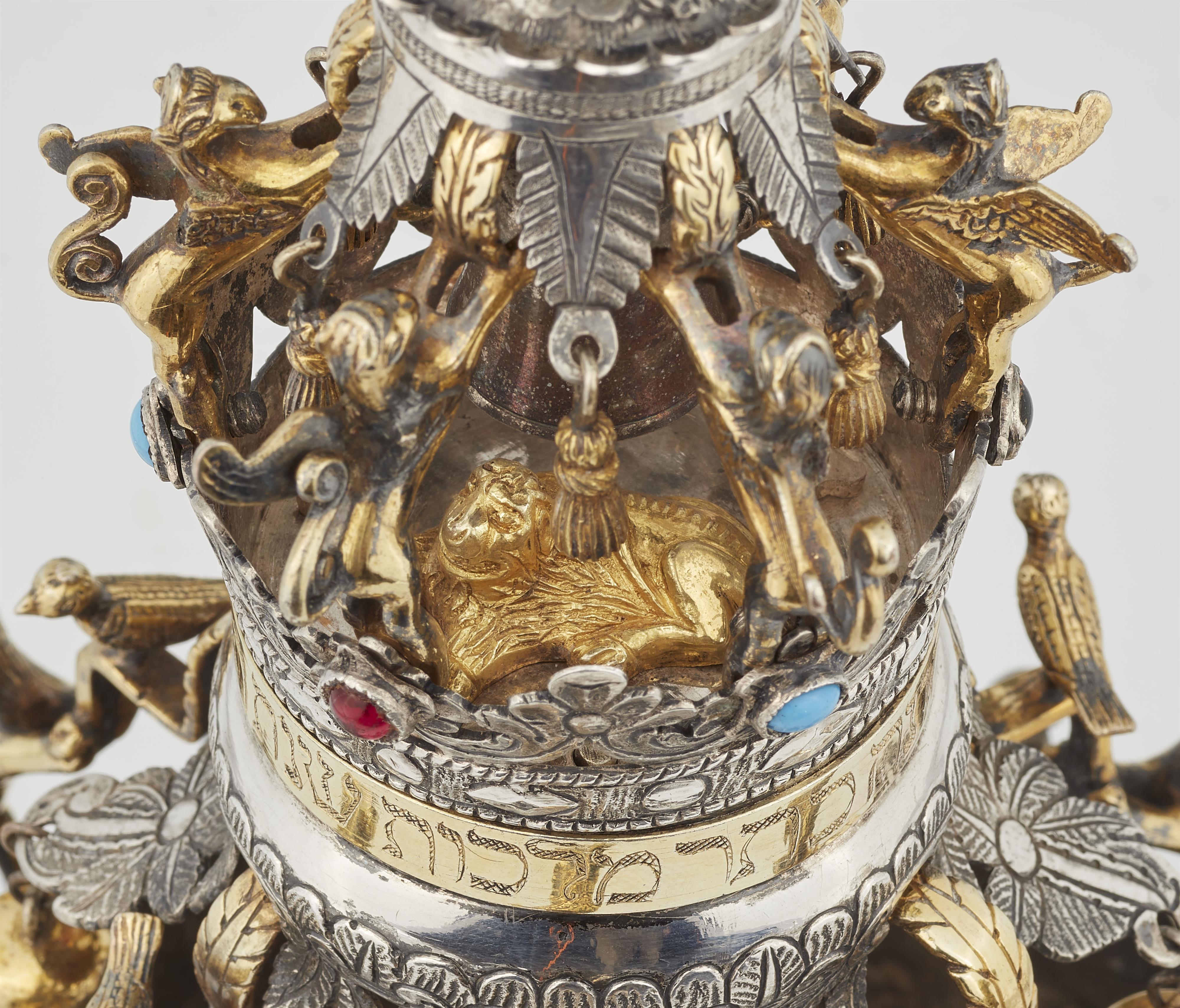 An important parcel gilt Polish silver Torah crown - image-4