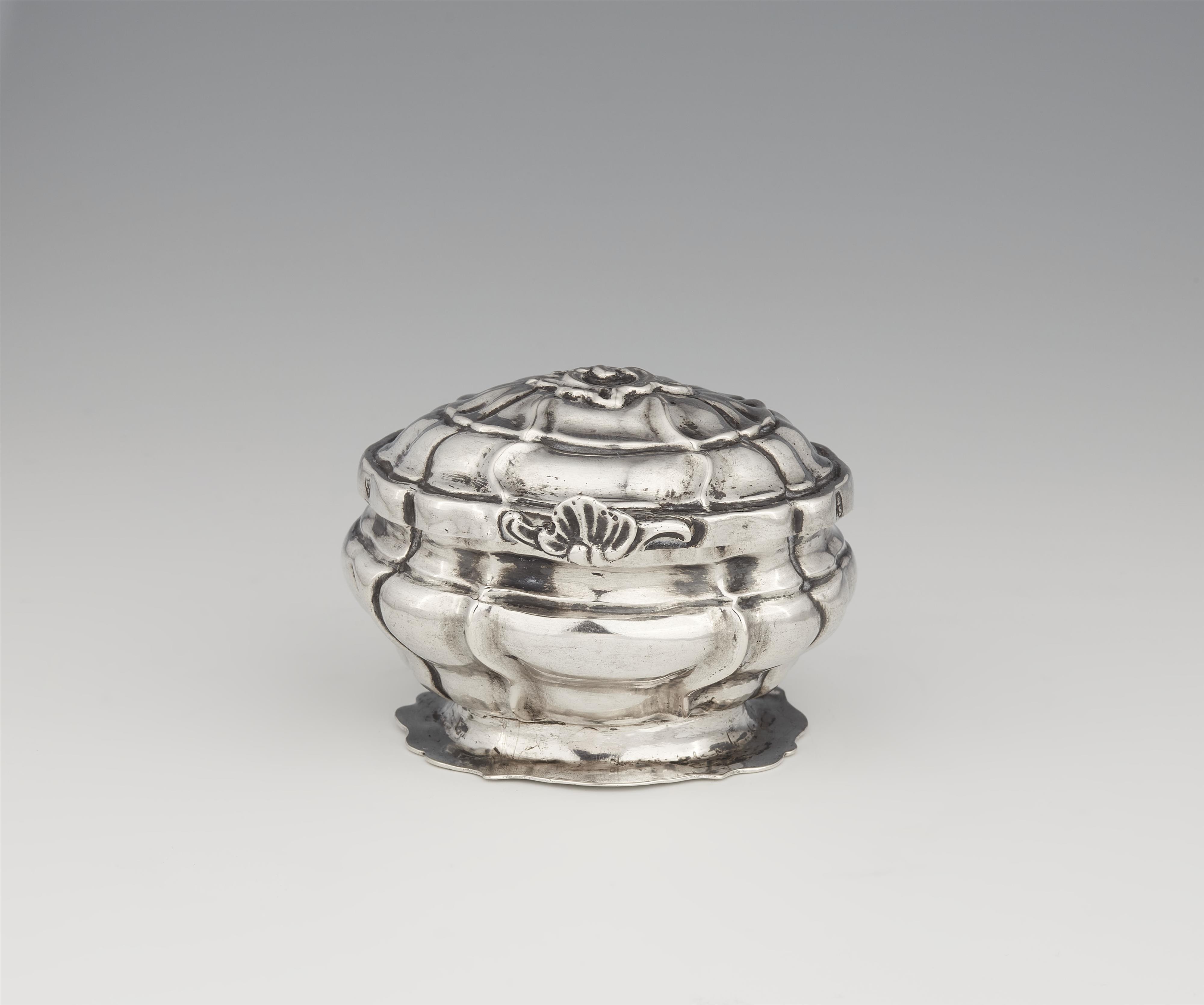 A miniature Augsburg silver box - image-1