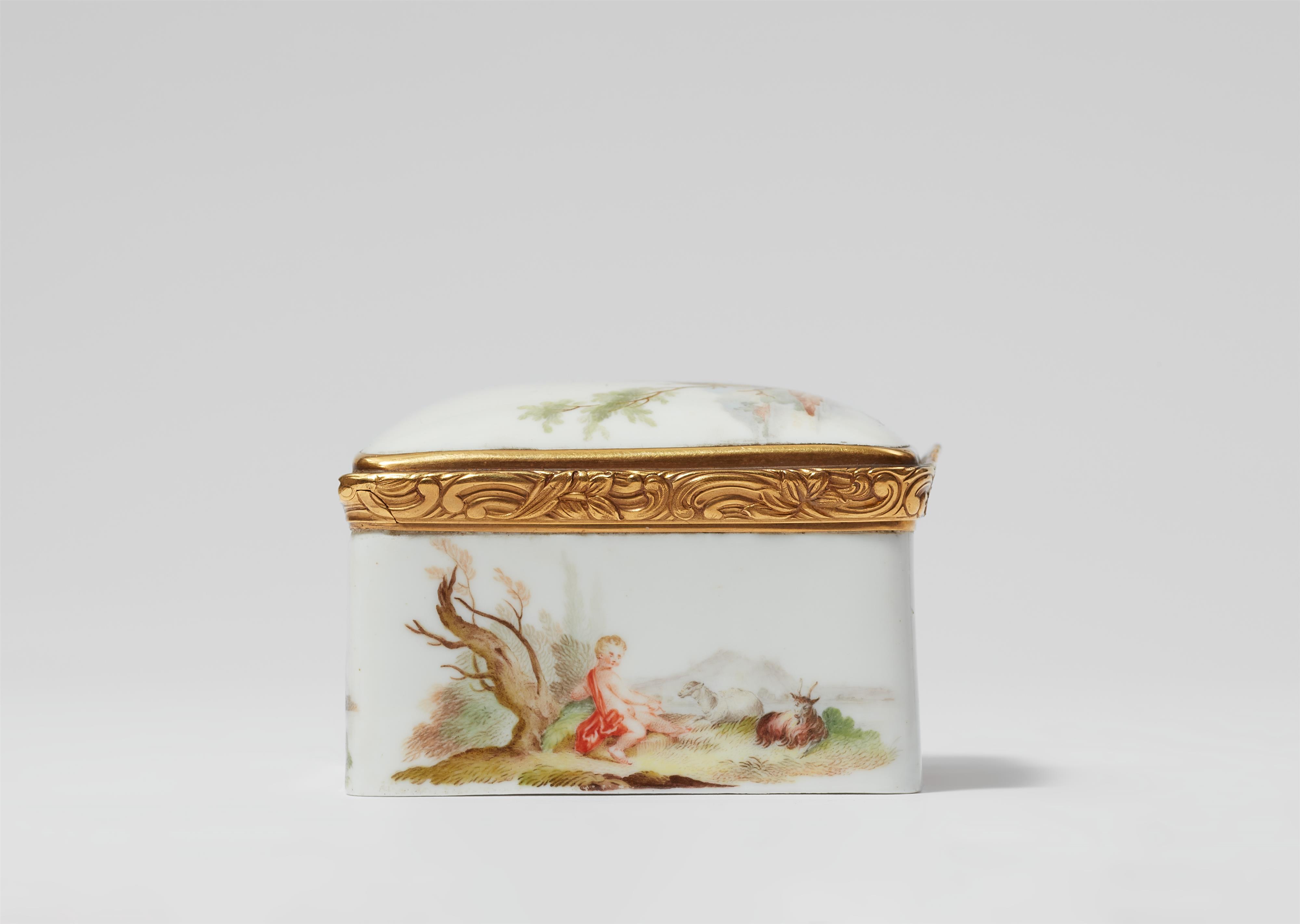 A Meissen porcelain snuff box with a portrait of a lady in negligée - image-3