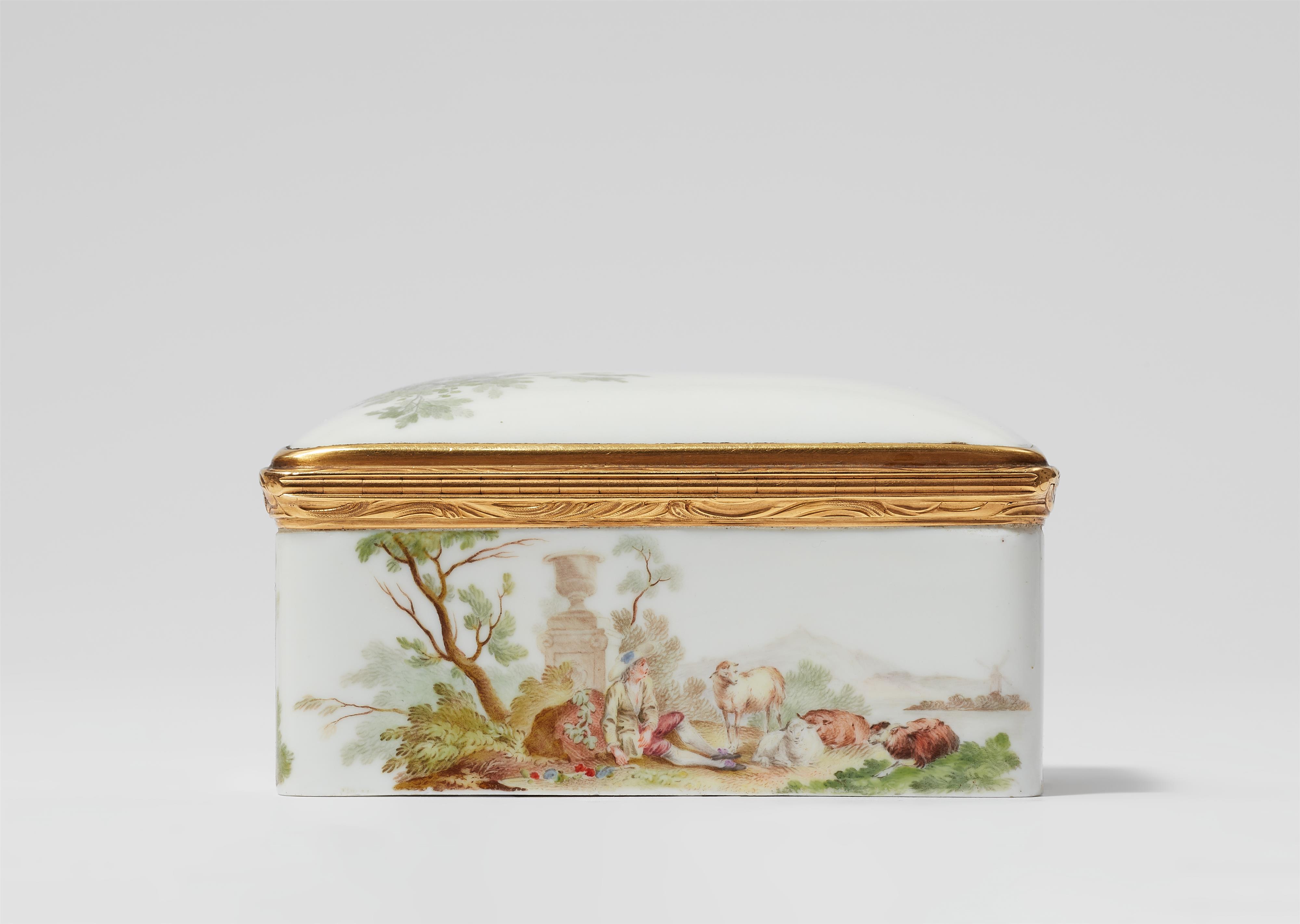 A Meissen porcelain snuff box with a portrait of a lady in negligée - image-4