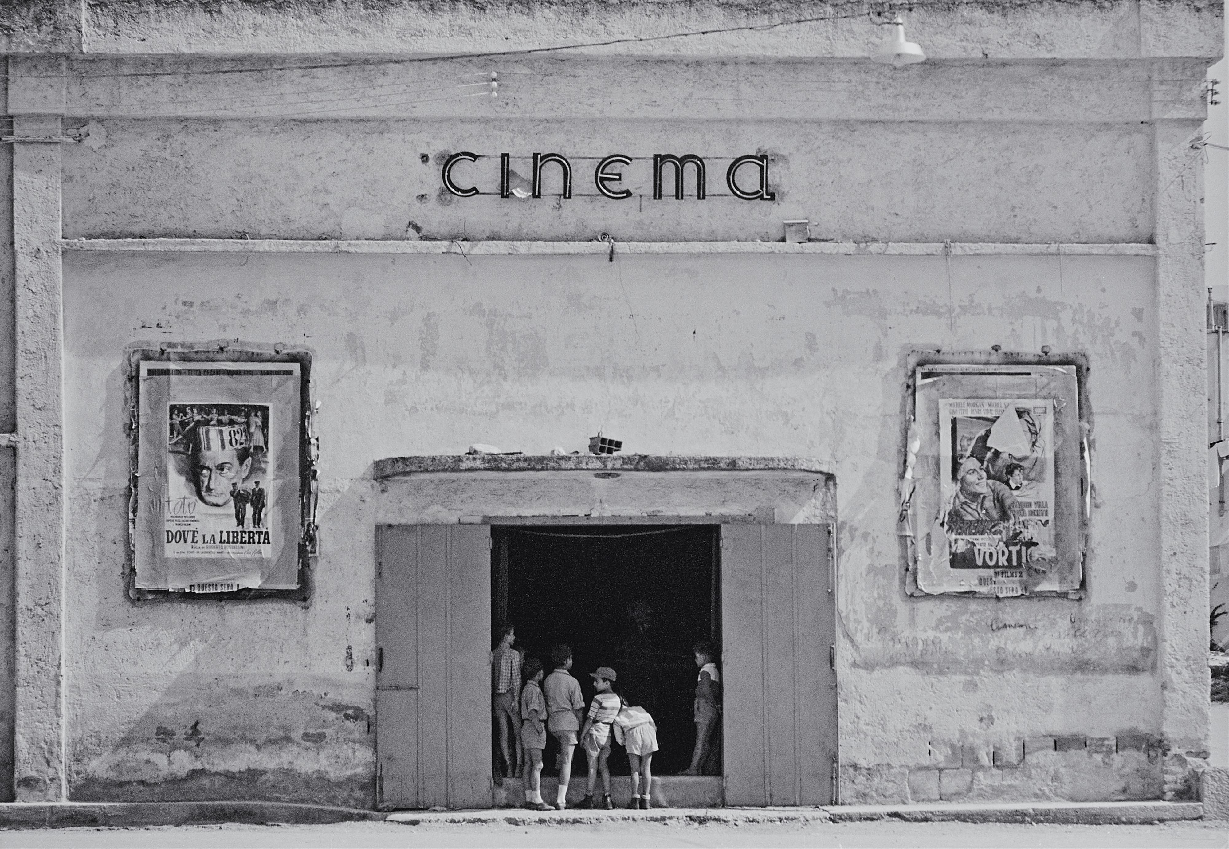 Thomas Höpker - Cinema, Neapel, Italien - image-1