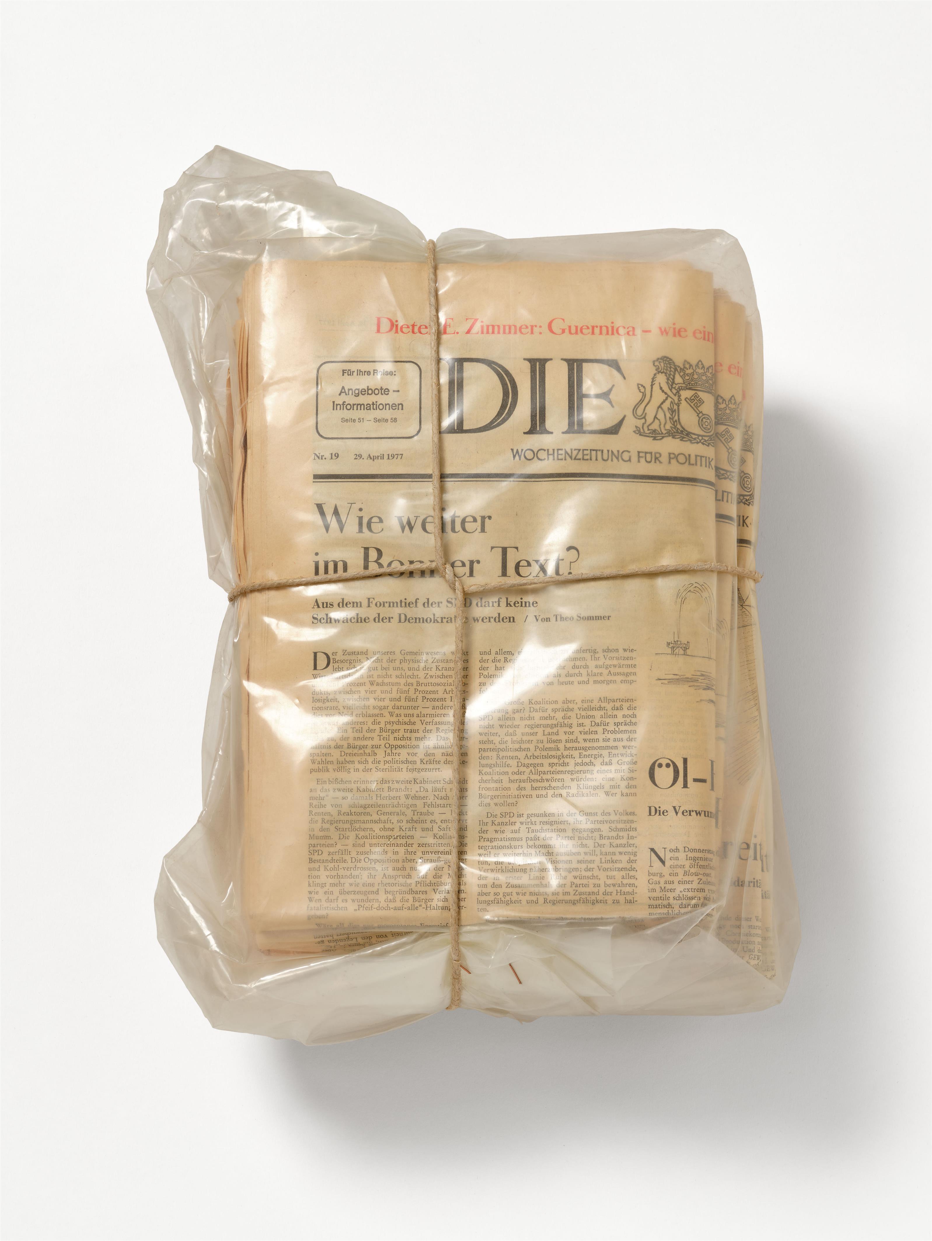 Christo - Die Zeit Newspaper, wrapped - image-2