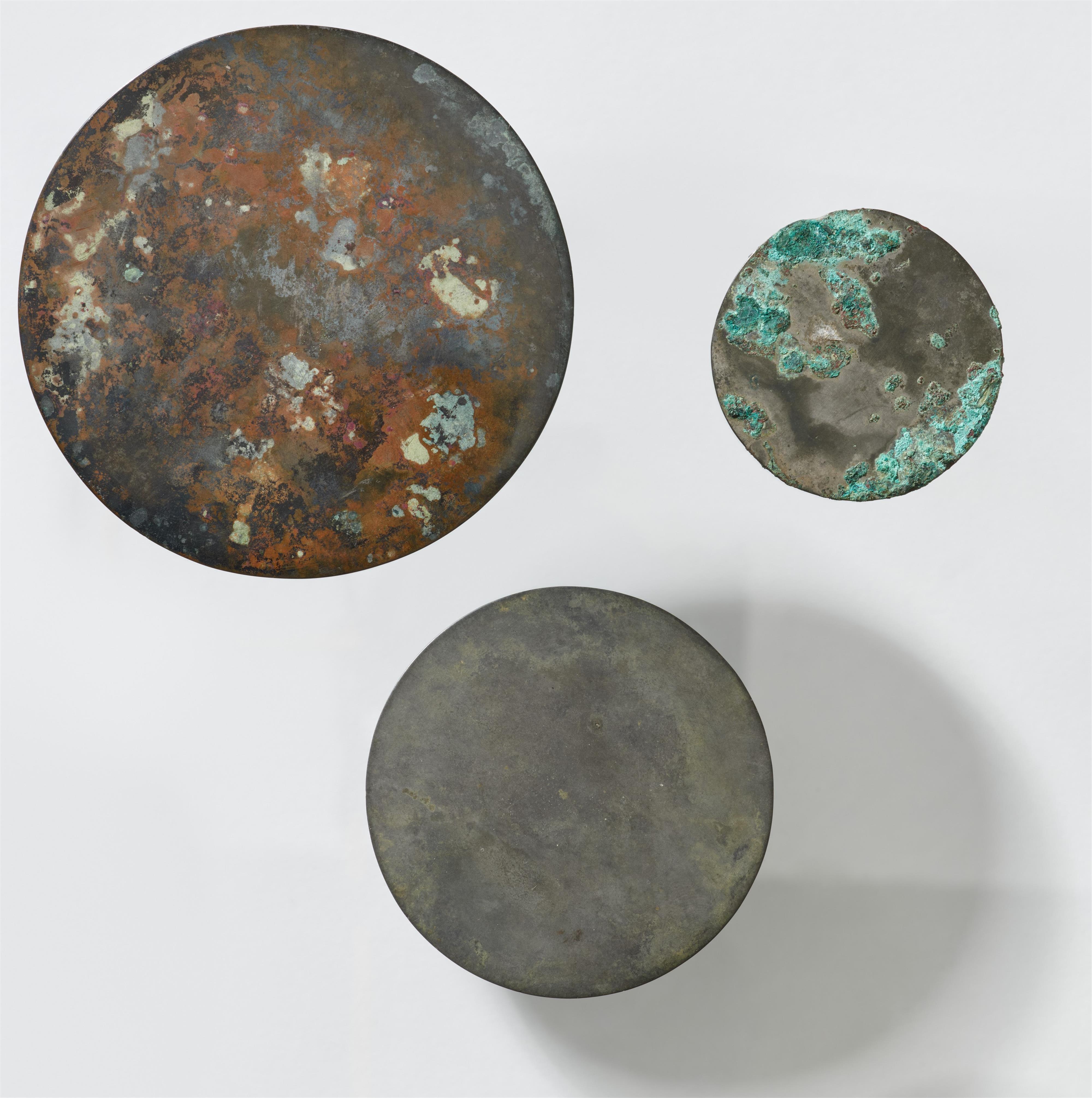 Three bronze mirrors. Western Han dynasty, first century BC - image-2