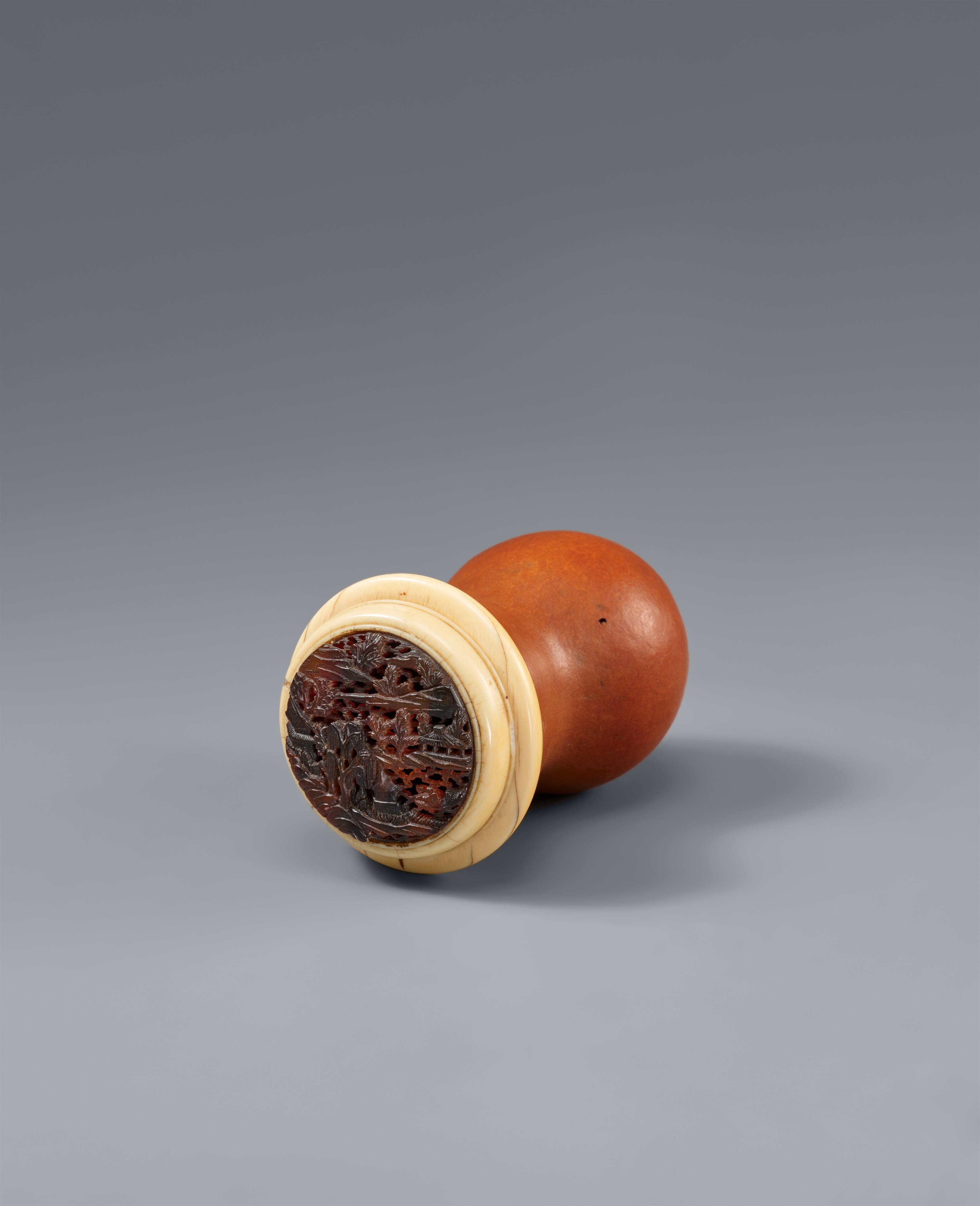 A gourd and ivory cricket cage. Late 19th century - image-1