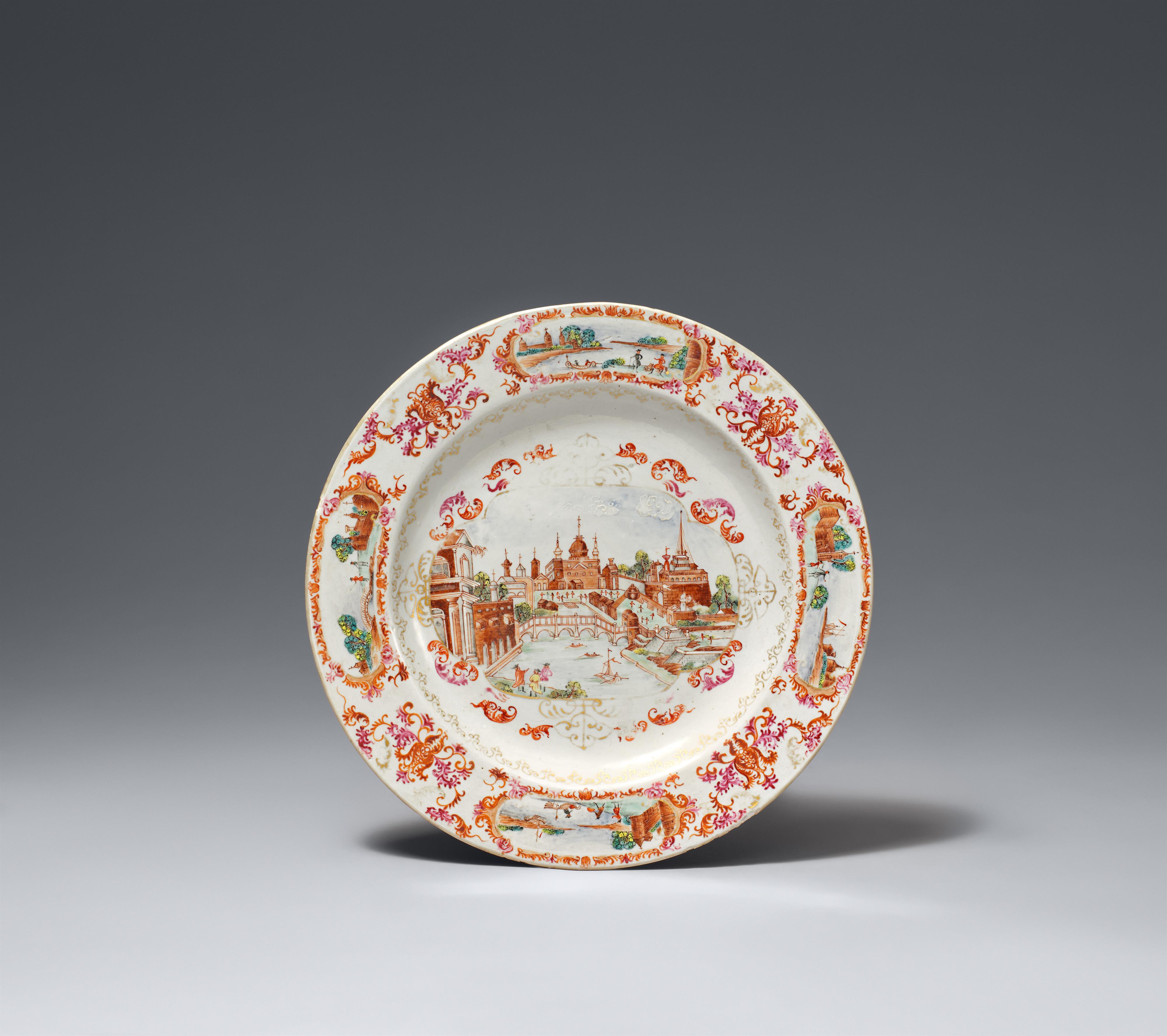 Seltener famille rose-Teller im Meissen-Stil. Qianlong-Ära, um 1750-1760 - image-1