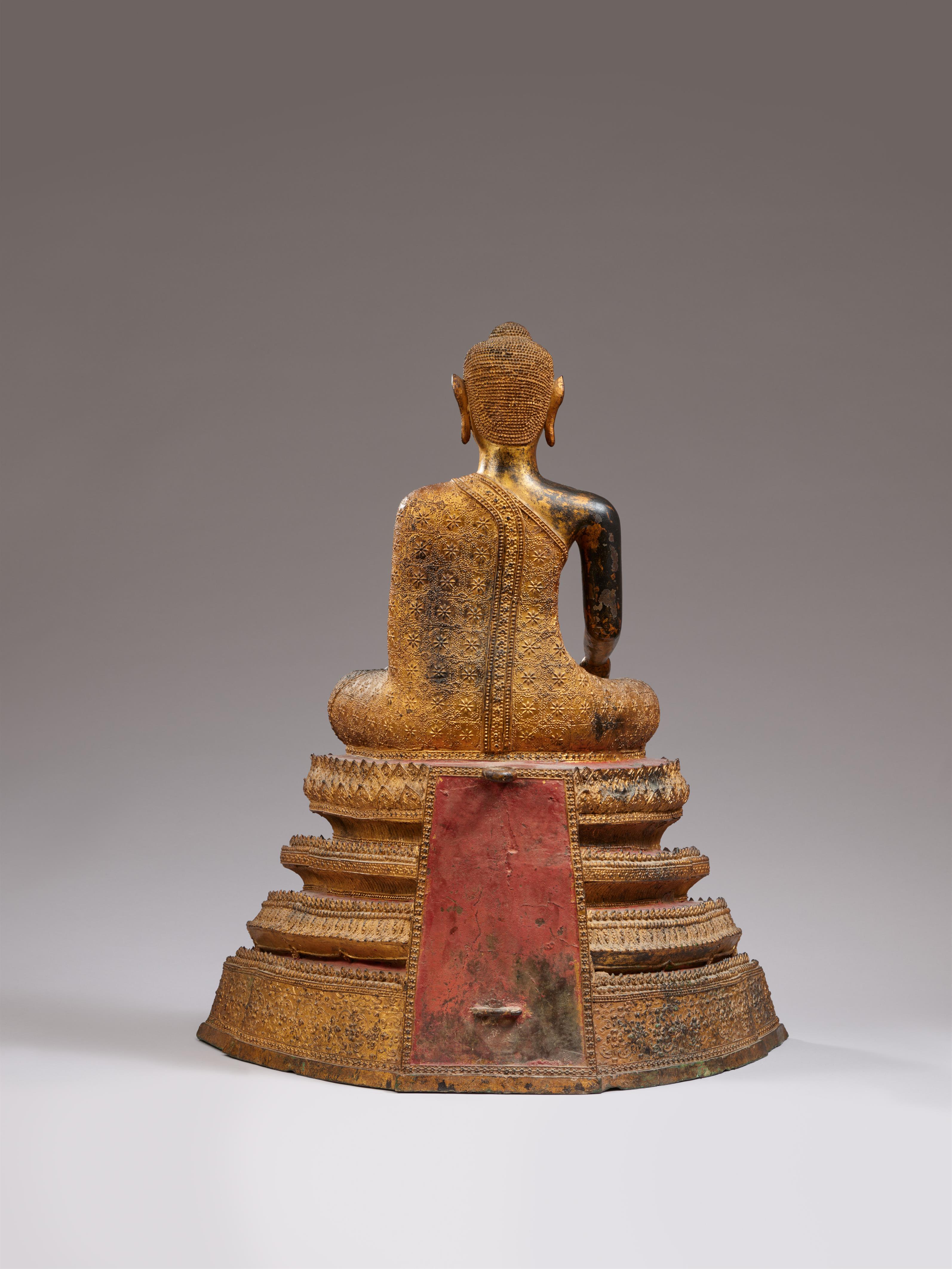 A Ratanakosin gilt-lacquered bronze figure of Buddha Shakyamuni. Thailand. 19th century - image-2