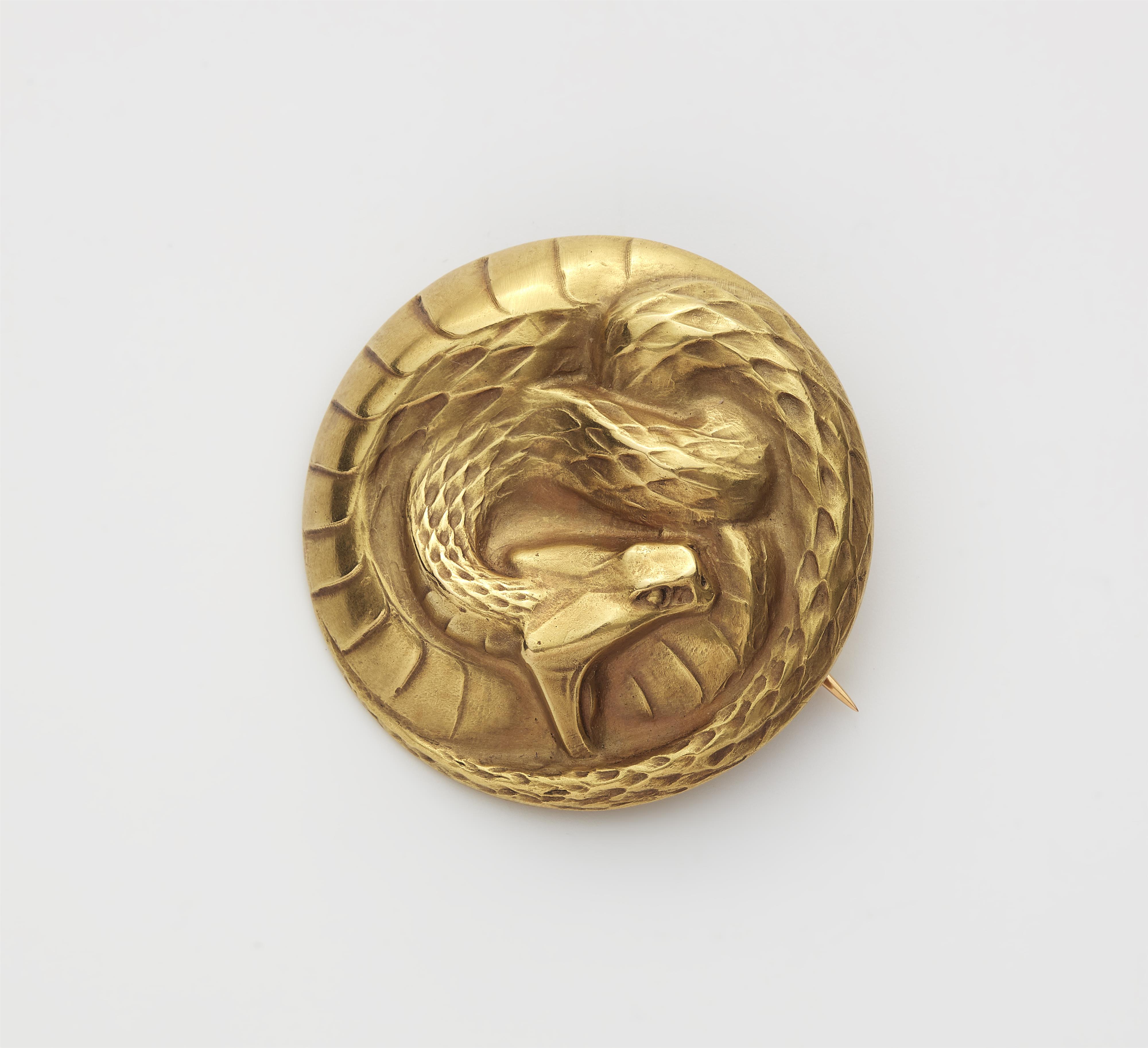 A French Art Nouveau 18k gold snake hat pin with Wartski leather case. - image-1