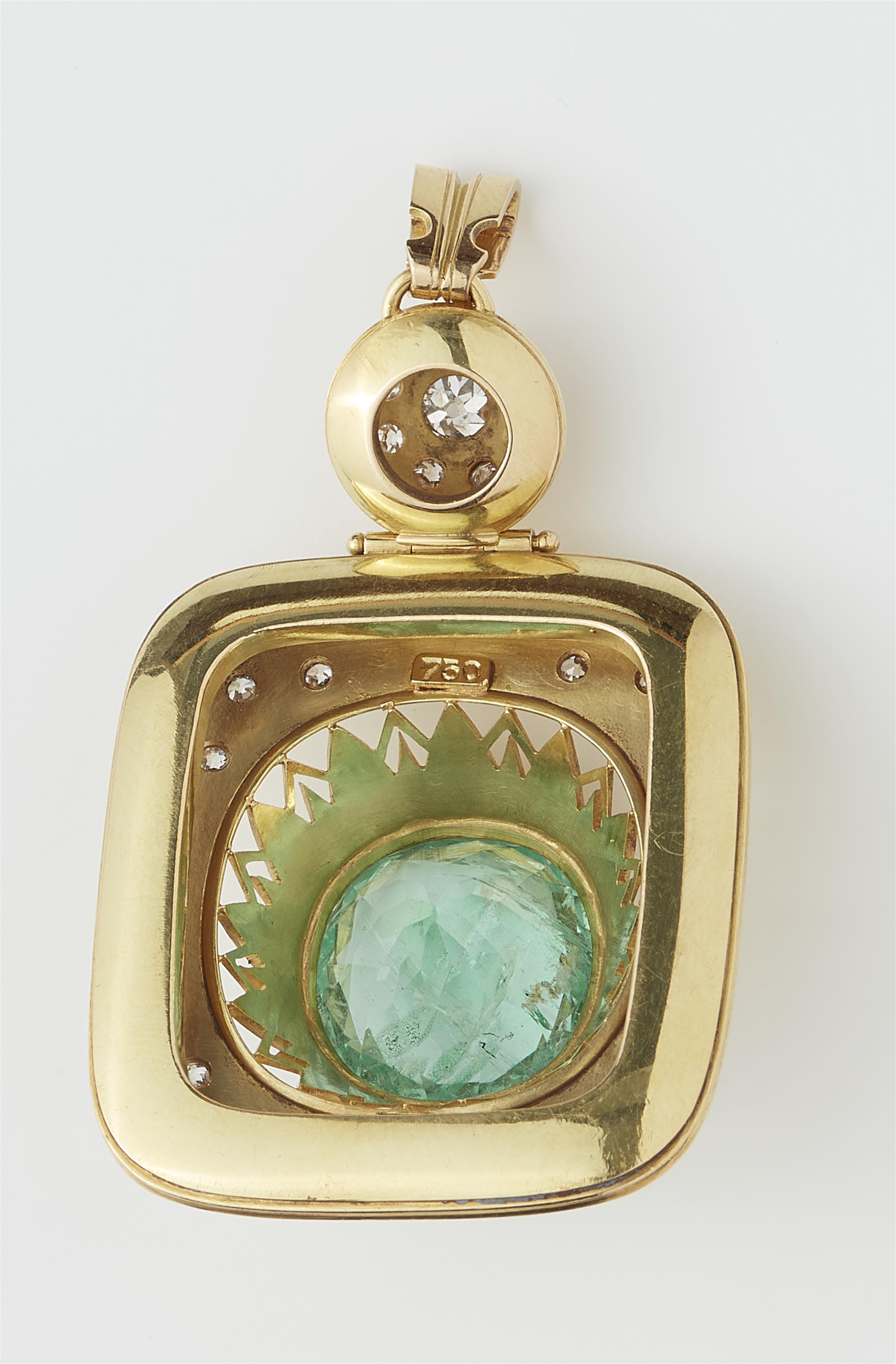 A German 18k gold diamond and light green emerald pendant and matching ring. - image-4