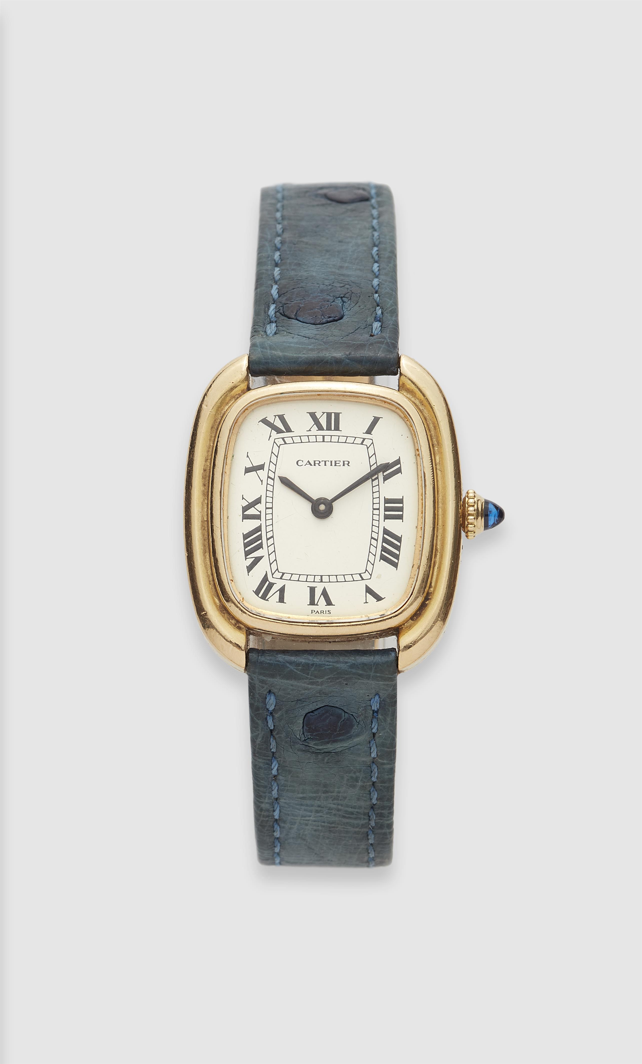 An 18k yellow gold manually wound Cartier Gondole ladies wristwatch. - image-1