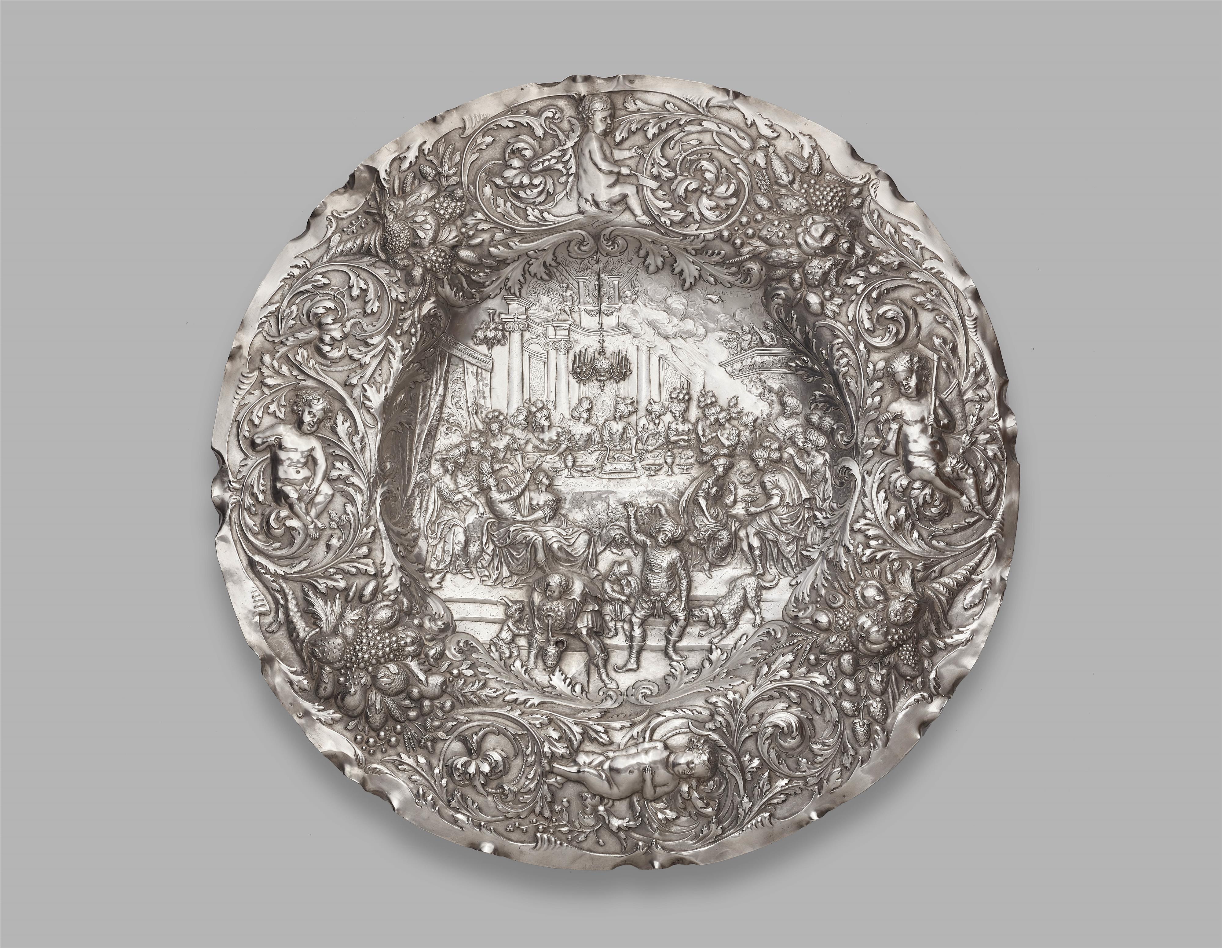 A very large museum quality Augsburg silver sideboard dish - image-1