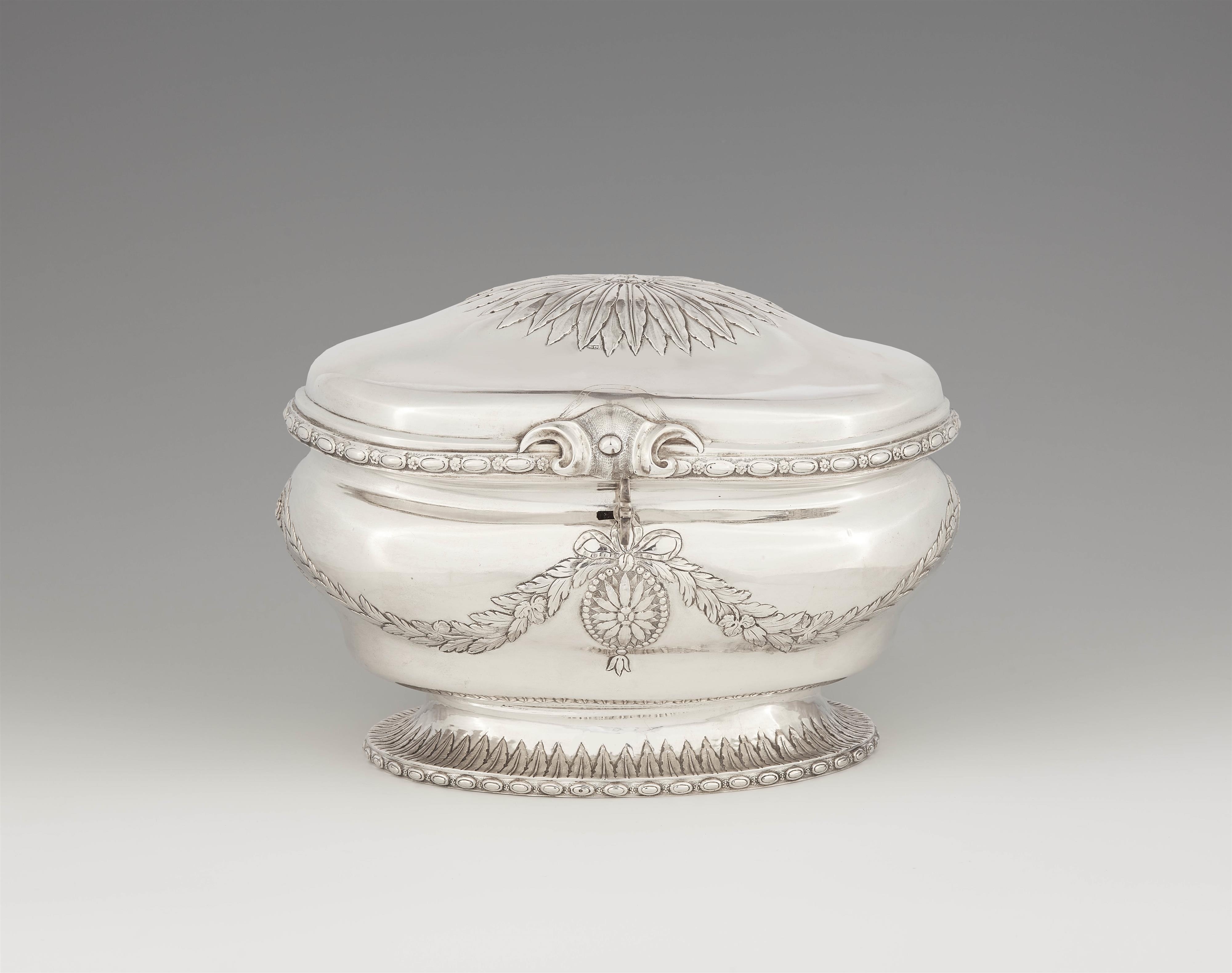 A large Louis XVI silver toilette box - image-1