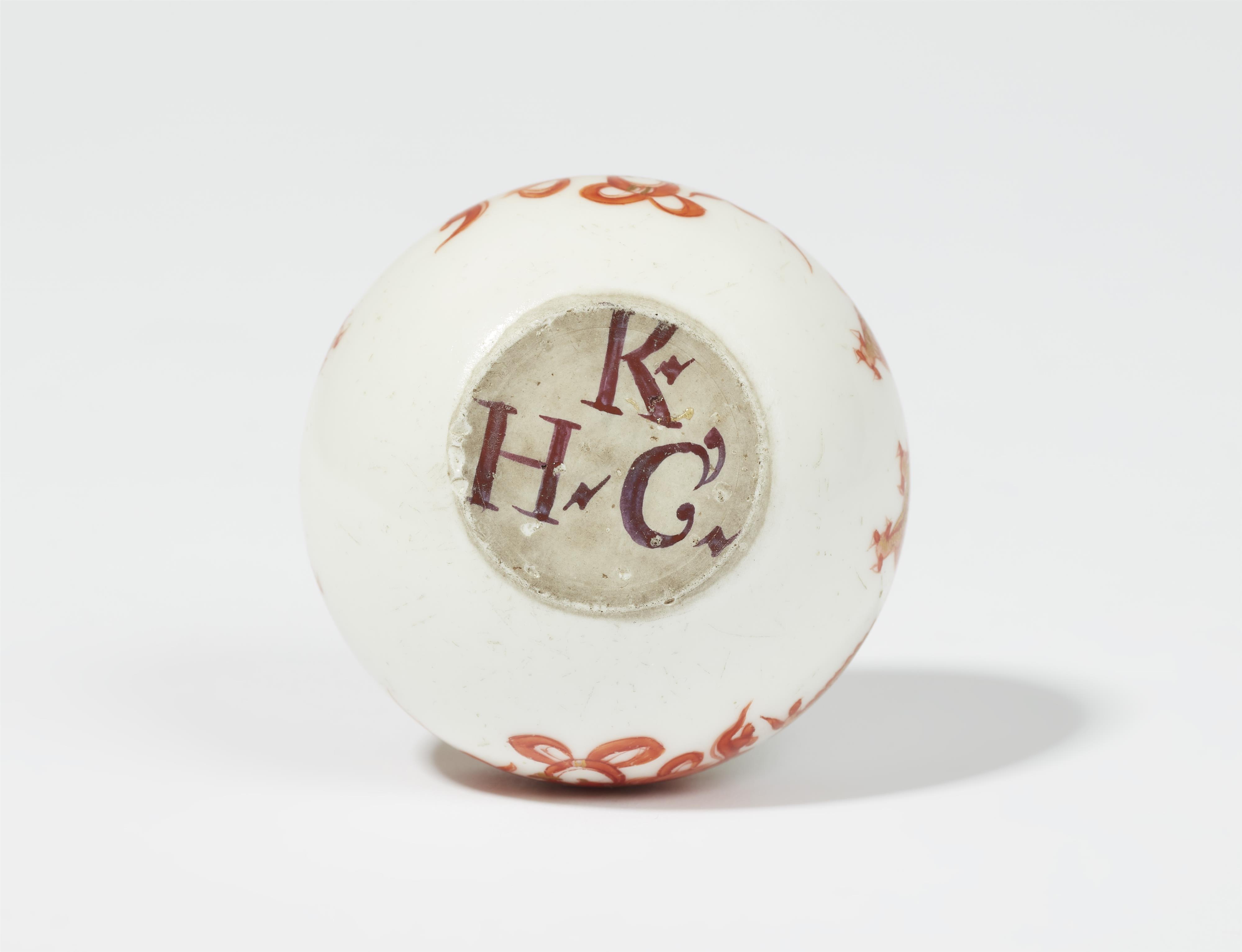 A miniature Meissen porcelain vase with red dragon motifs from the Royal Court Confectionery - image-2
