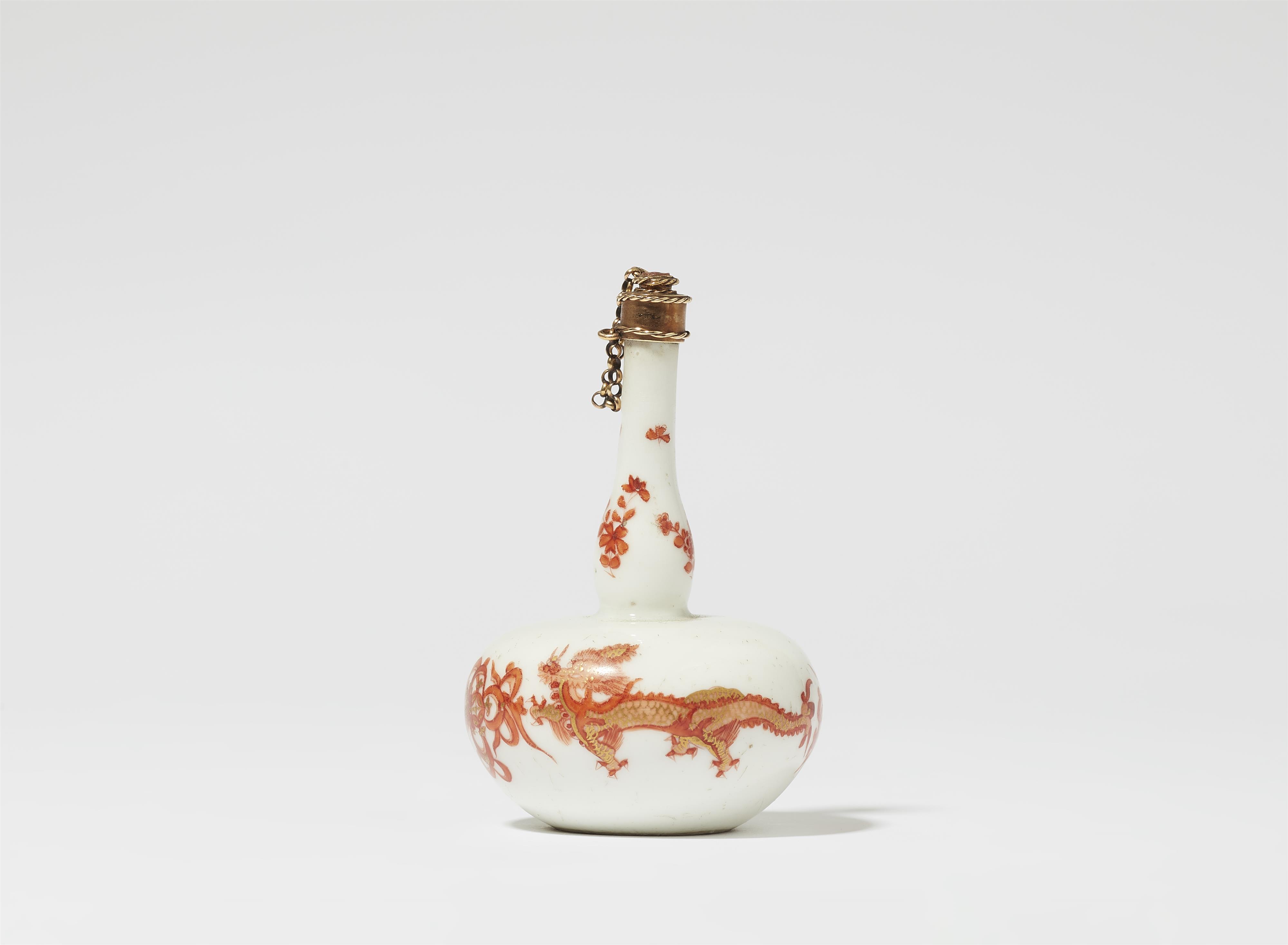 A miniature Meissen porcelain vase with red dragon motifs from the Royal Court Confectionery - image-1