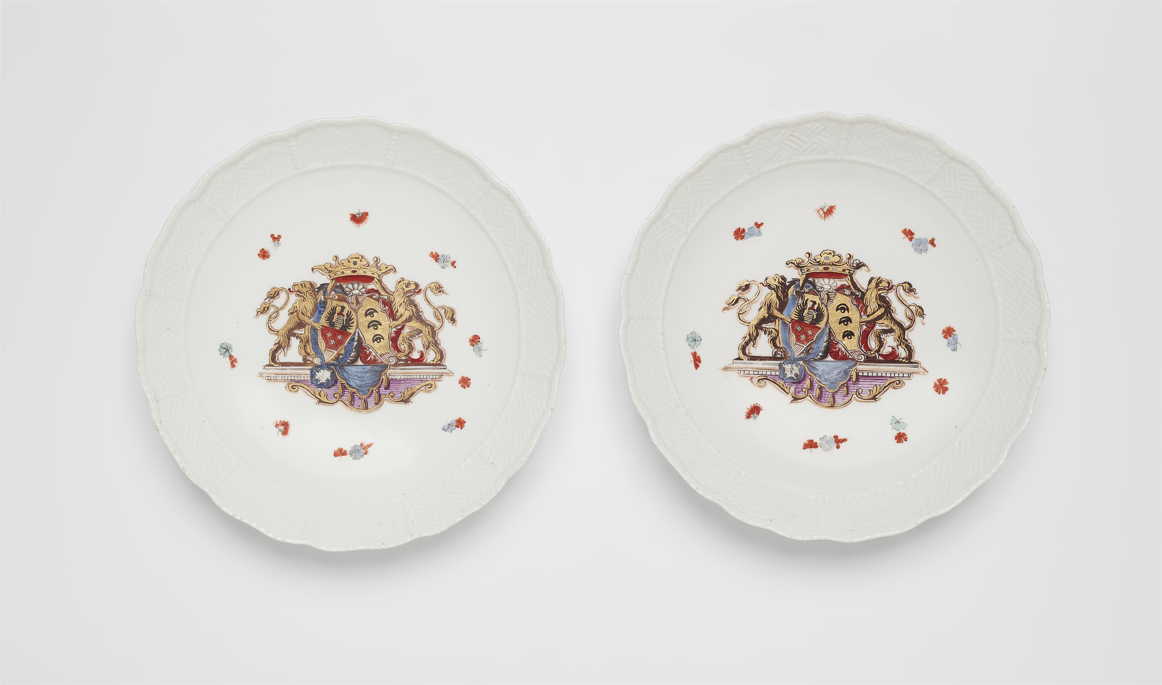 A rare pair of Meissen porcelain dishes from the dinner service for Count Sulkowski - image-1