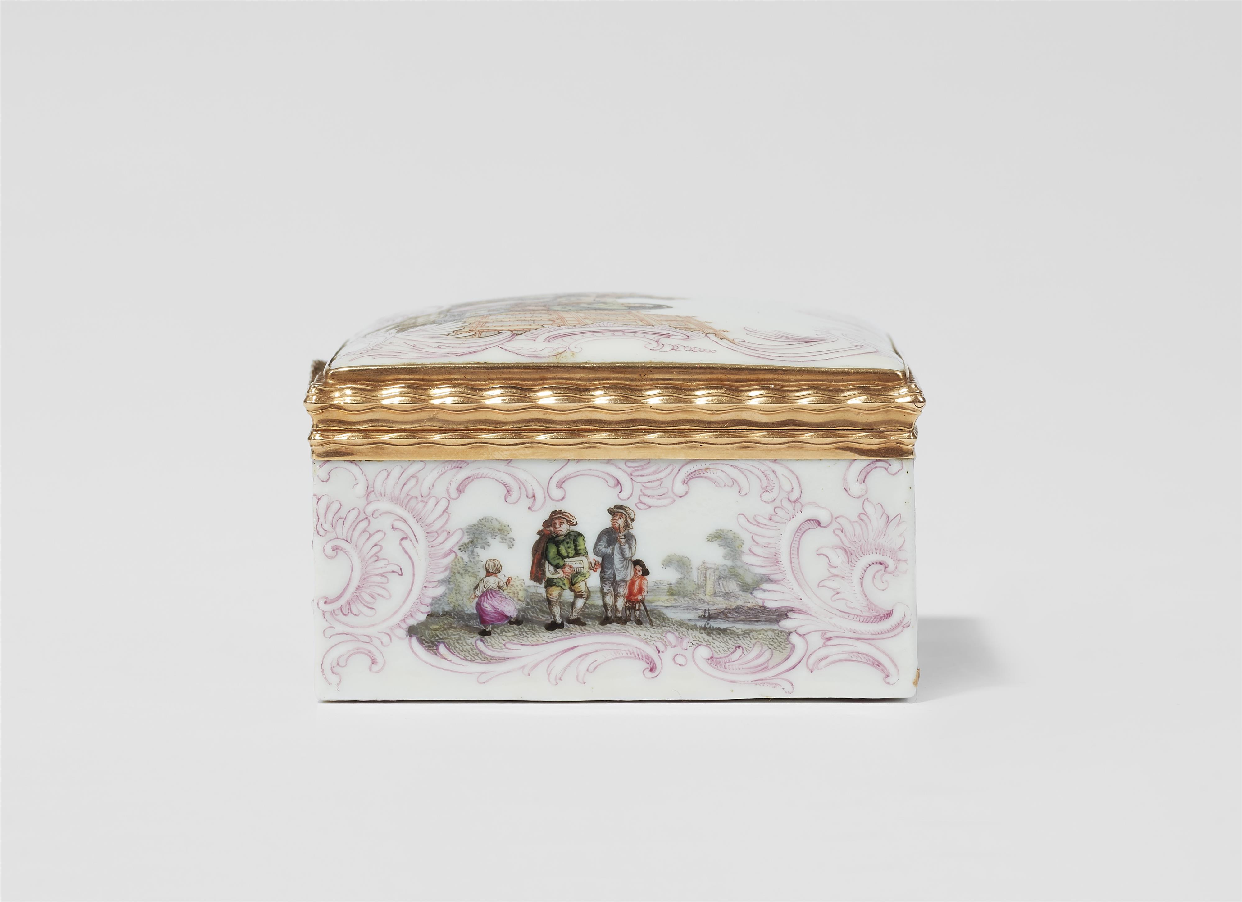 A Meissen porcelain snuff box - image-4