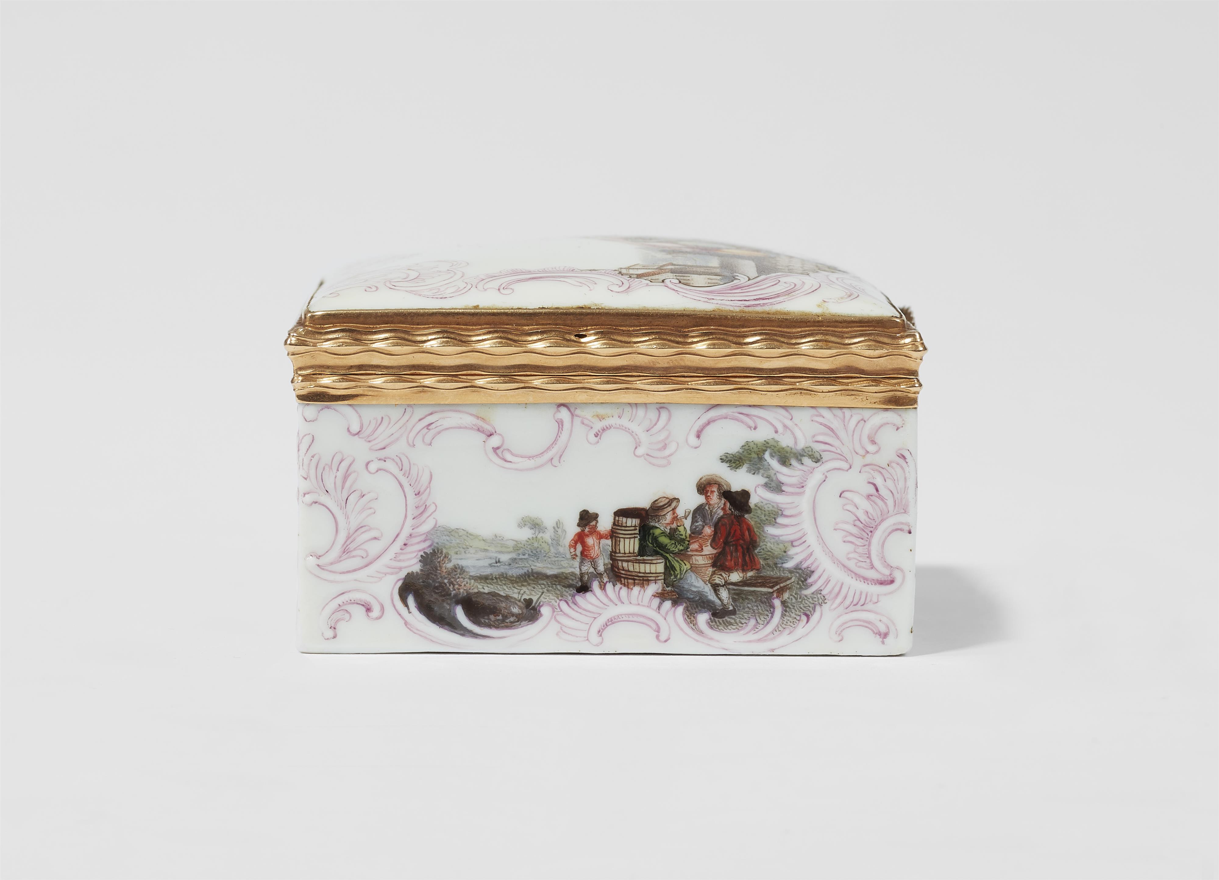 A Meissen porcelain snuff box - image-6