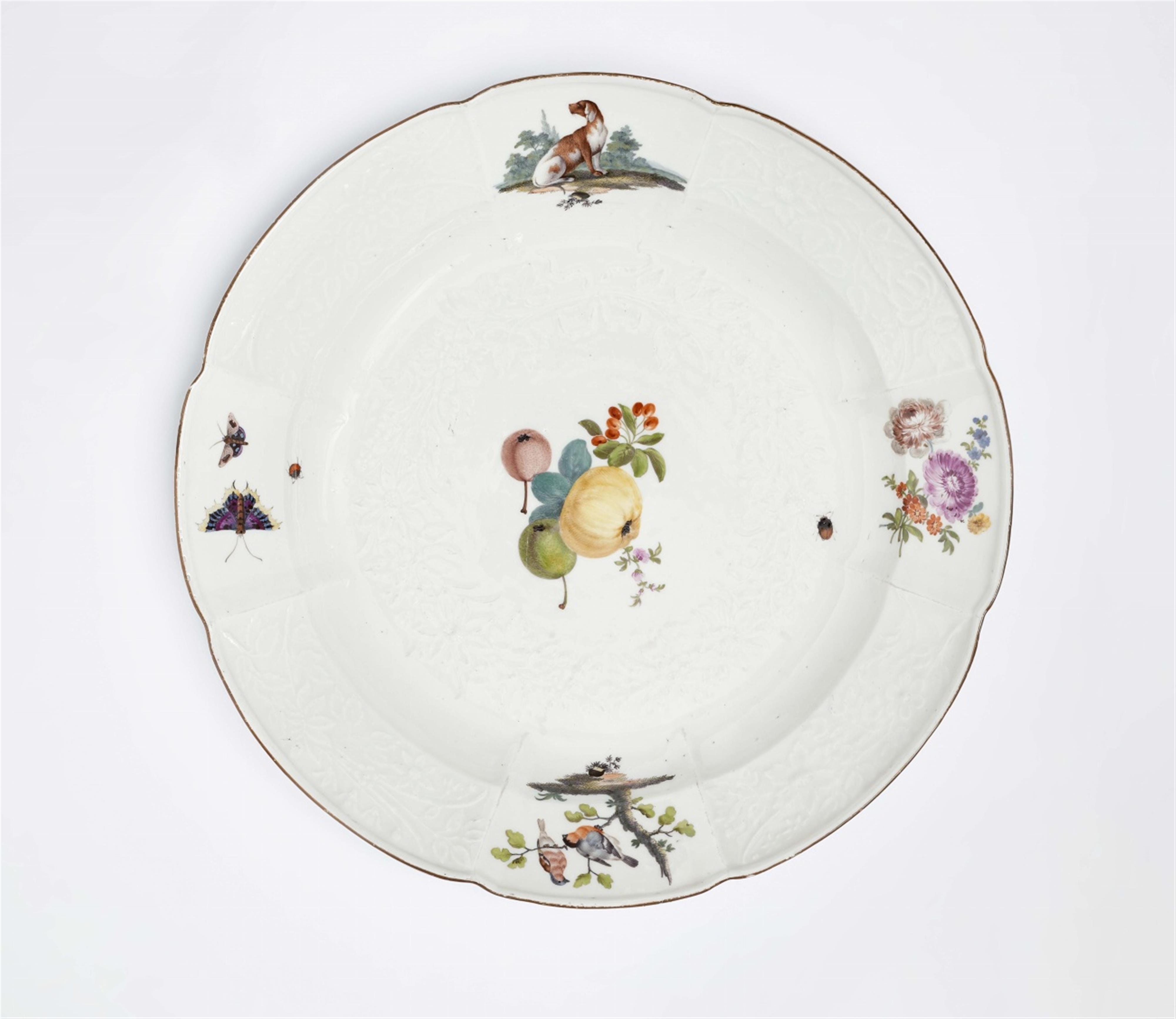 A Meissen porcelain dish painted with a fruit still life and a dog - image-1