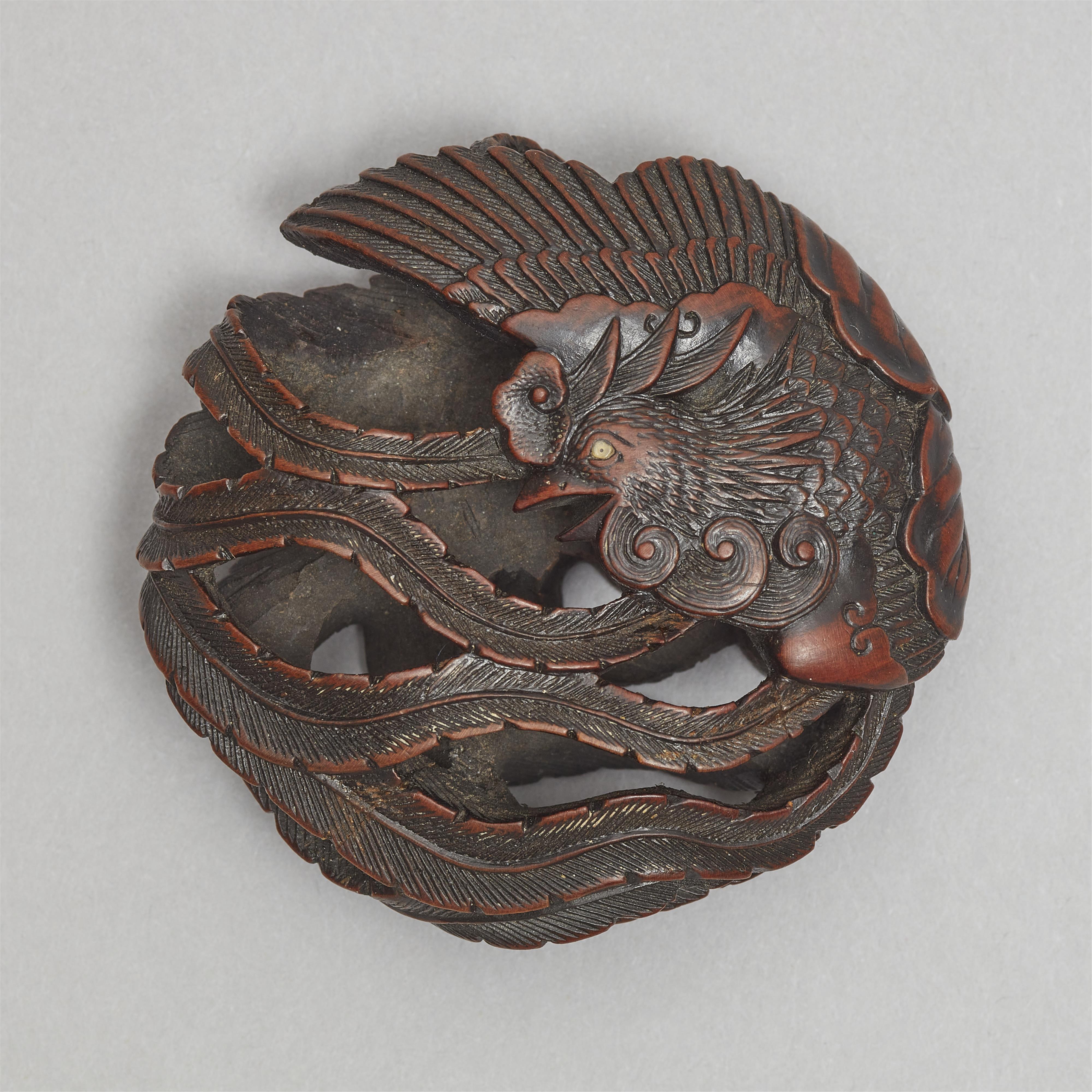A boxwood ryūsa-manjū netsuke of a phoenix. Tanba. Mid-19th century - image-3