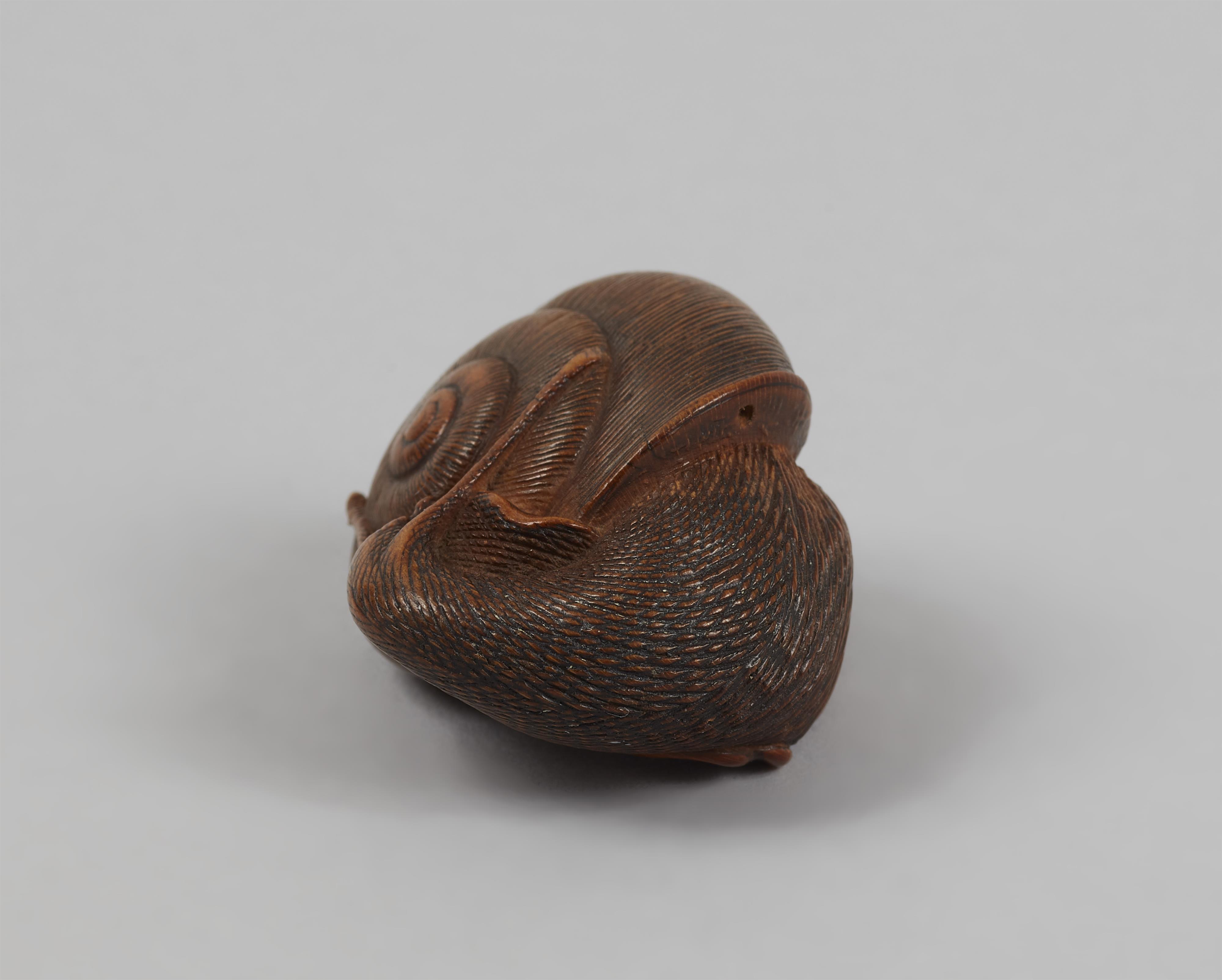 A good boxwood netsuke of a snail. 19th century - image-4