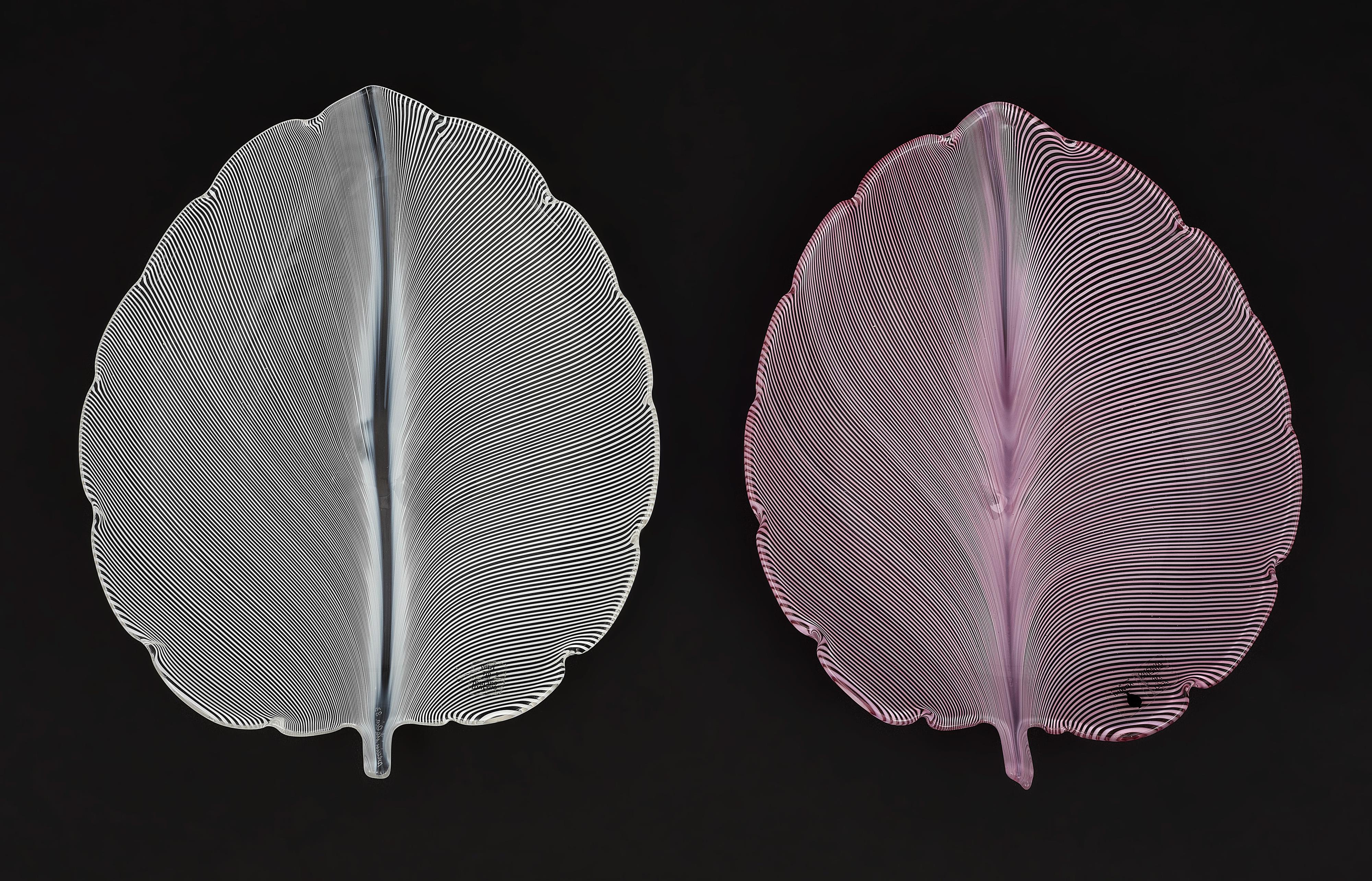 A pair of leaf dishes
Venini & C., Murano, designed by Tyra Lundgren, around 1936/38, produced in 1983. - image-1