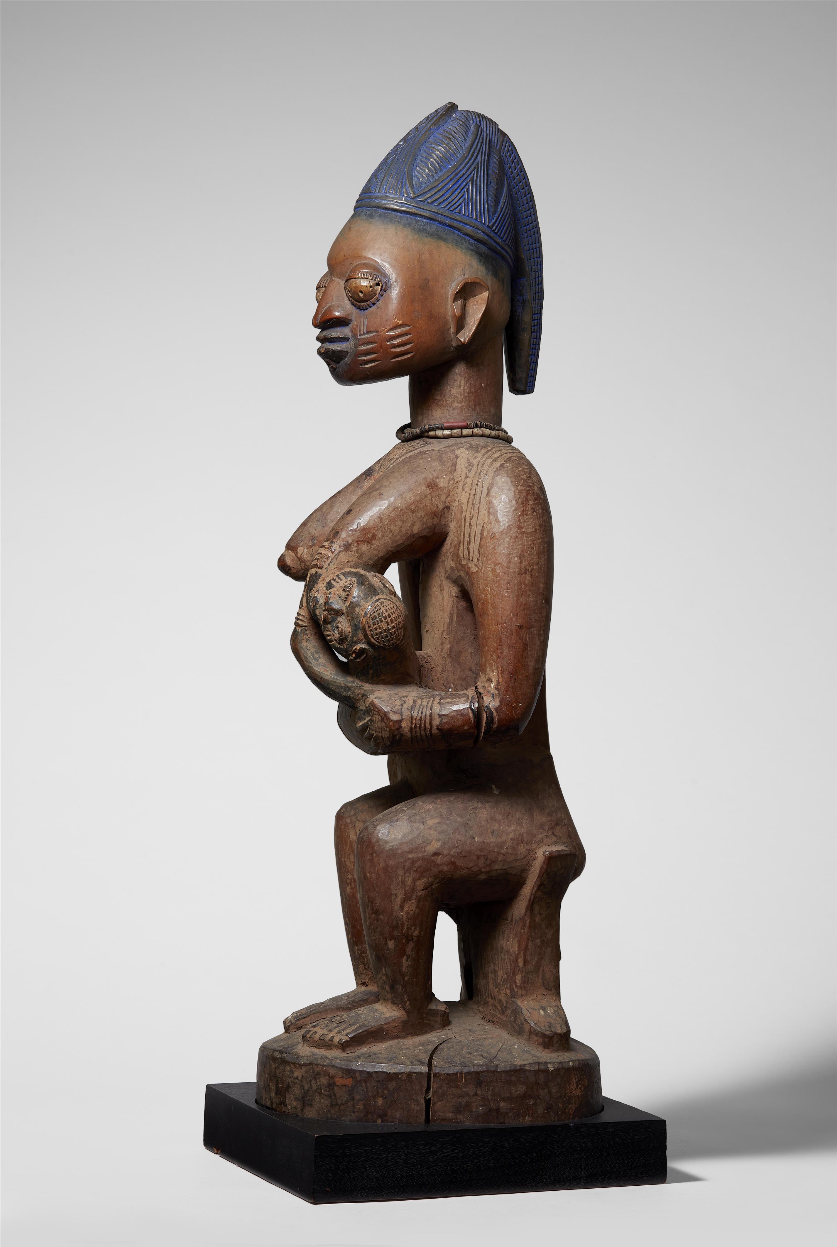 YORUBA MATERNITY FIGURE 
Probably by the master sculptor, Maku of Erin - image-1