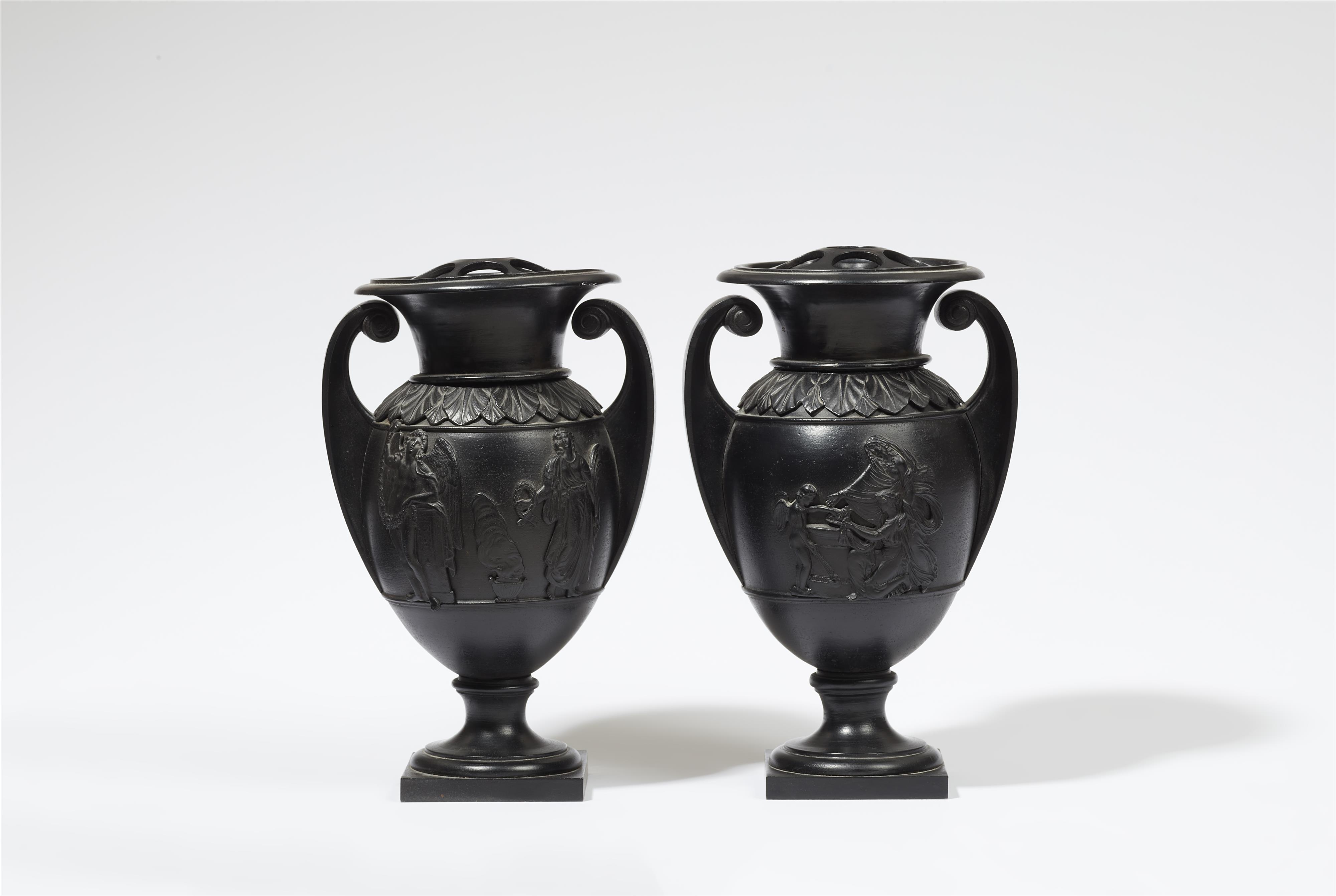 Paar seltene Potpourri-Vasen - image-1