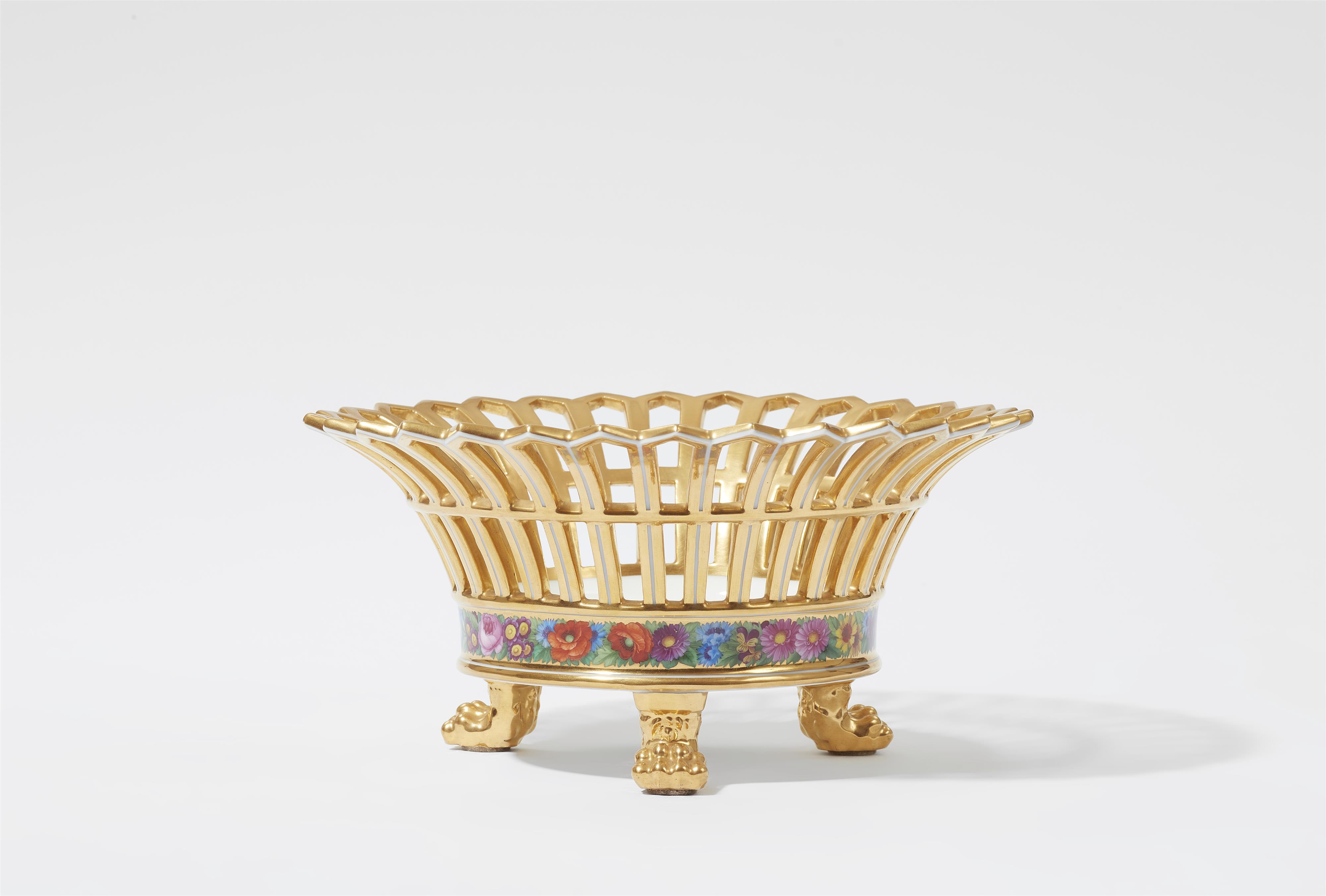 A Berlin KPM porcelain fruit basket from the dessert service for Prince Karl von Hessen und bei Rhein - image-1