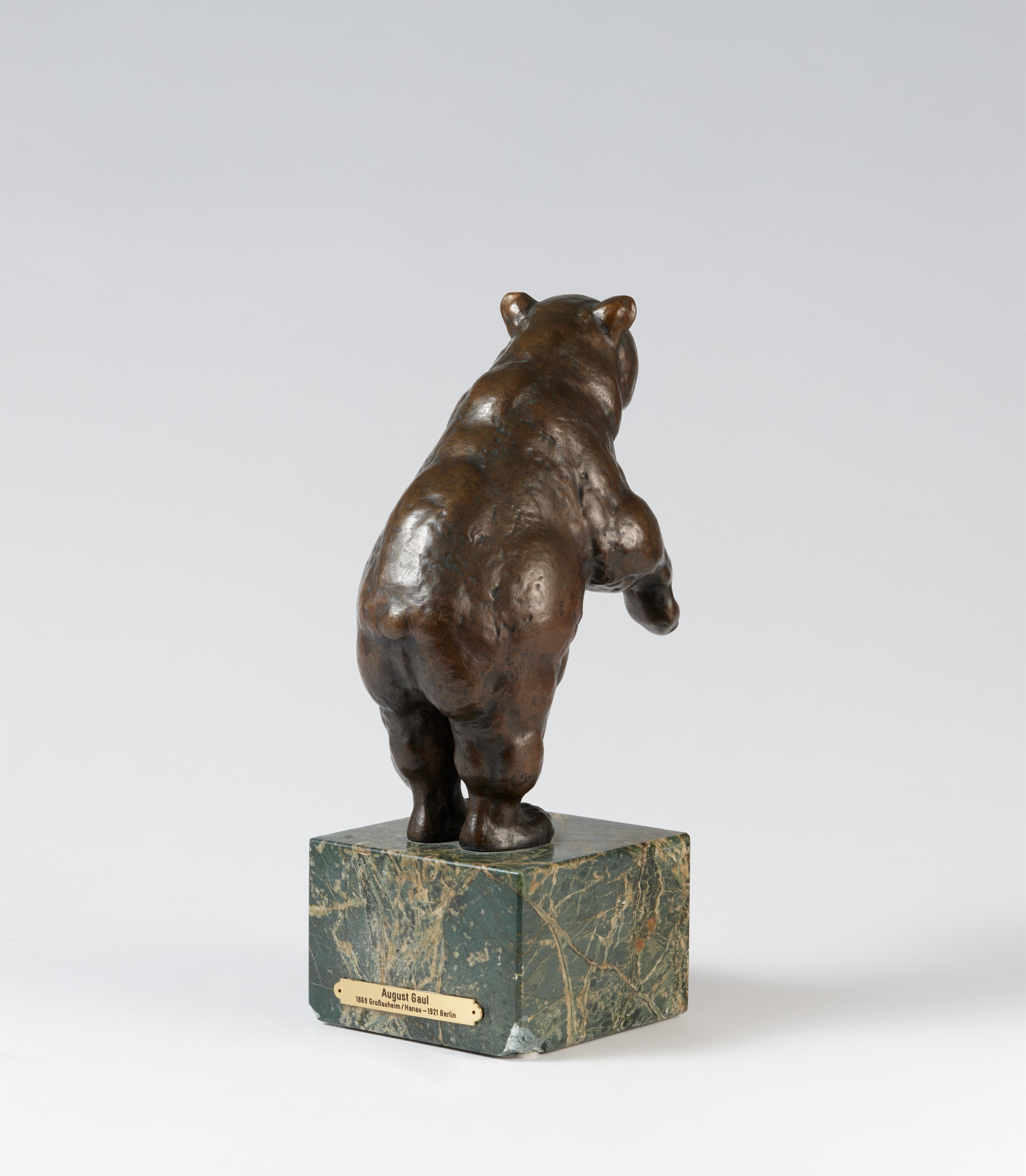 August Gaul - Standing bear - image-2