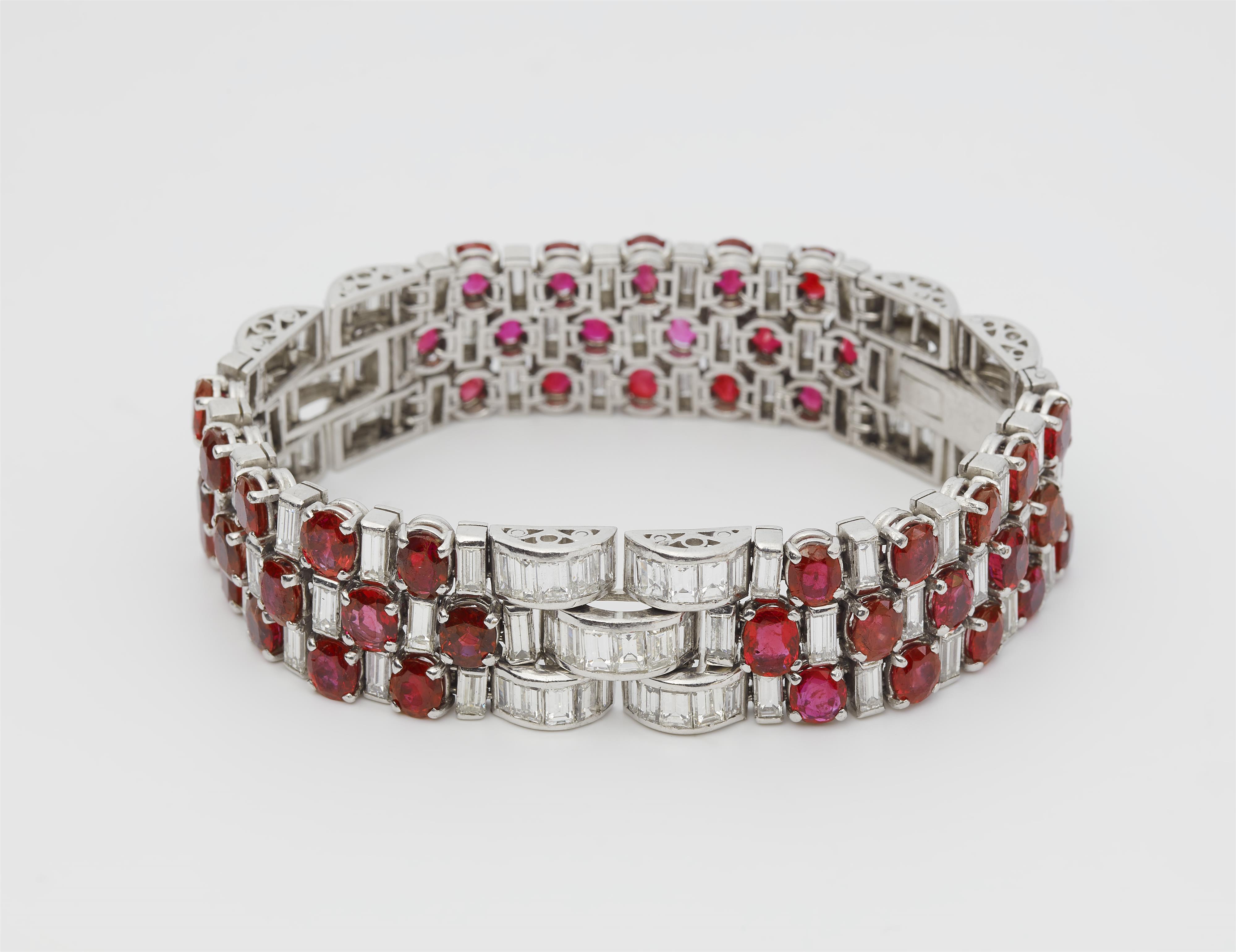 Art Déco-Armband mit Rubinen und Diamanten - image-1