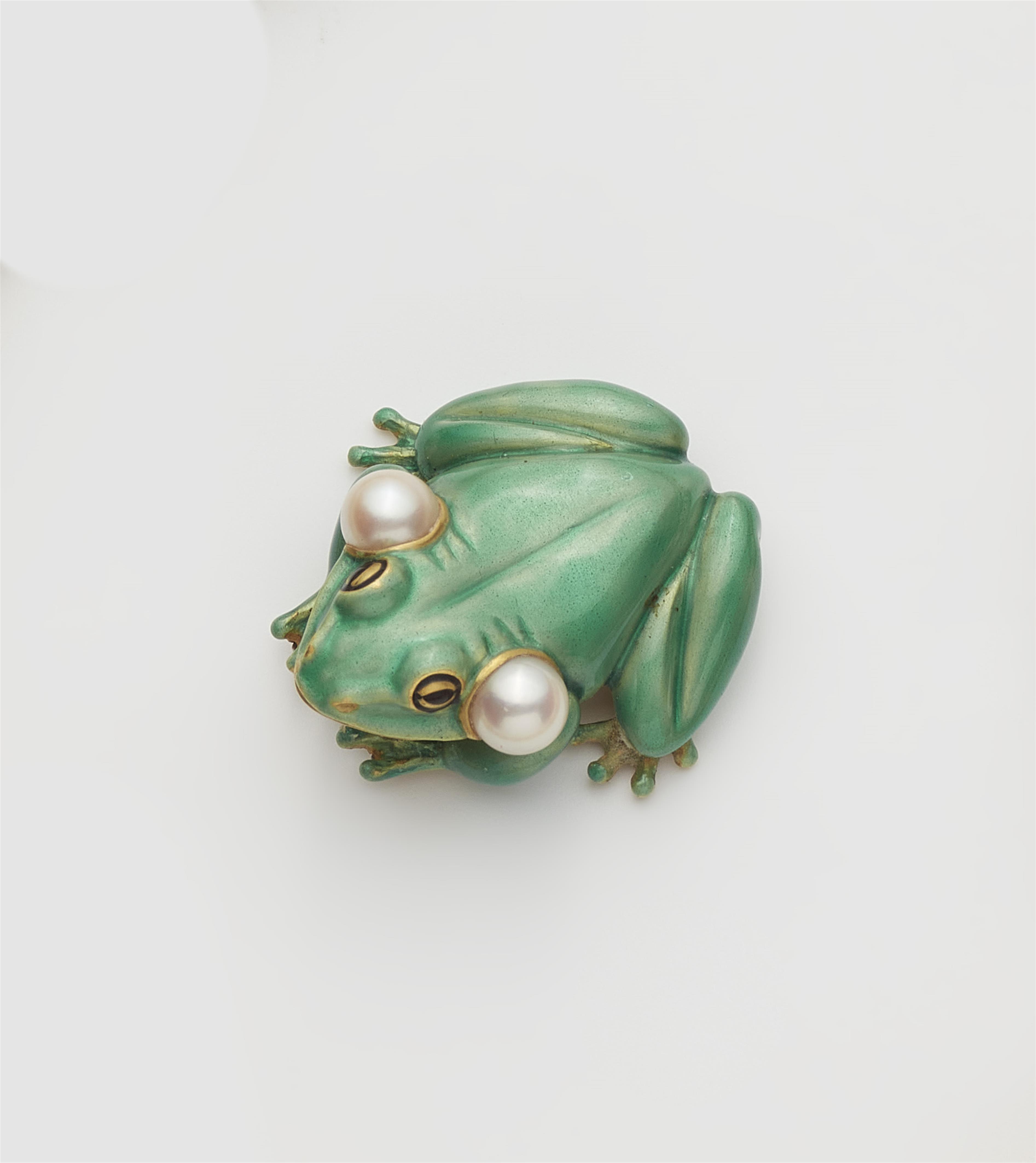 A German one of a kind 18k gold enamel and pearl frog with sound bubbles. - image-3