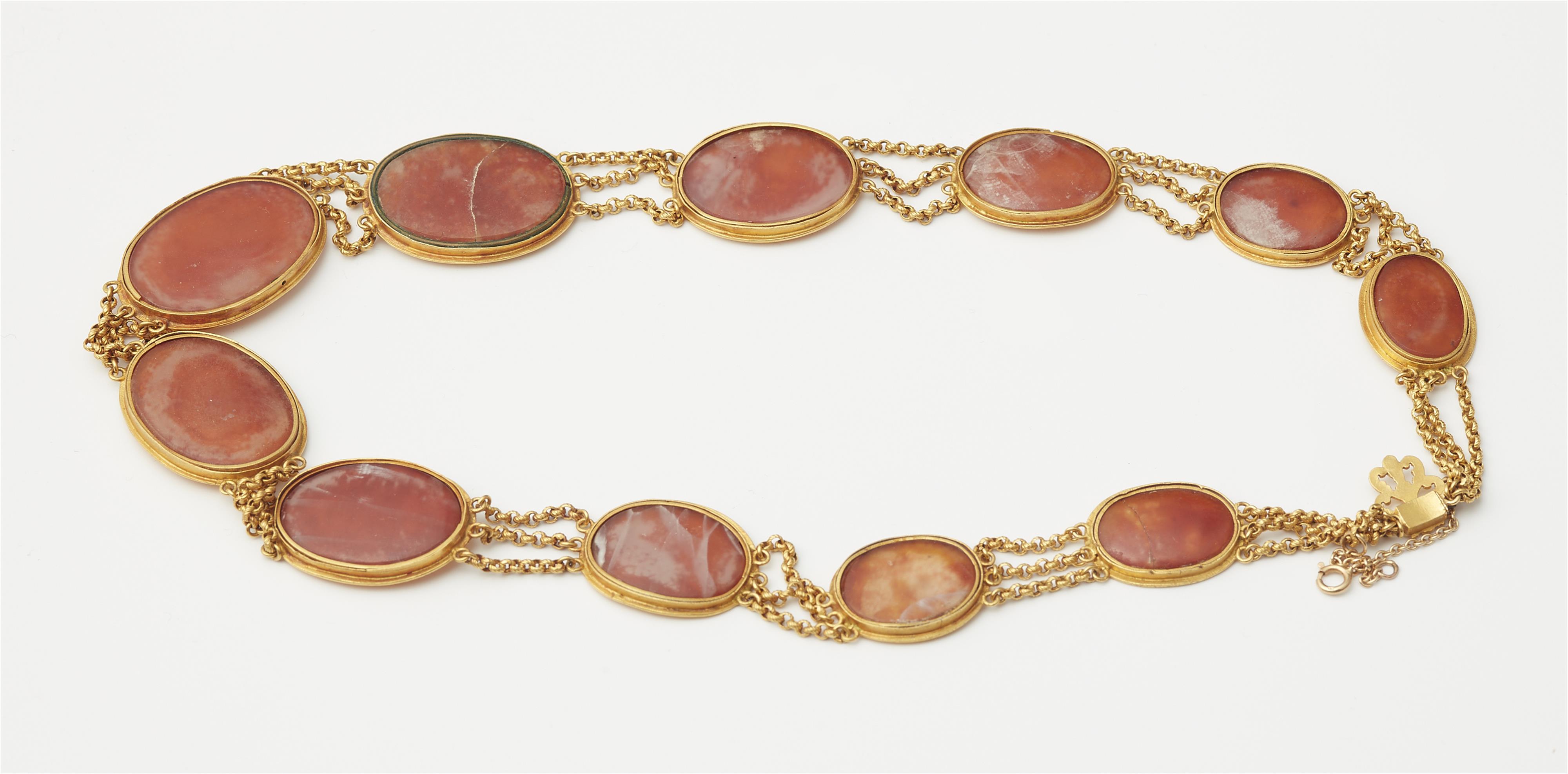 A Neoclassical 18k gold and shell cameo necklace. - image-3