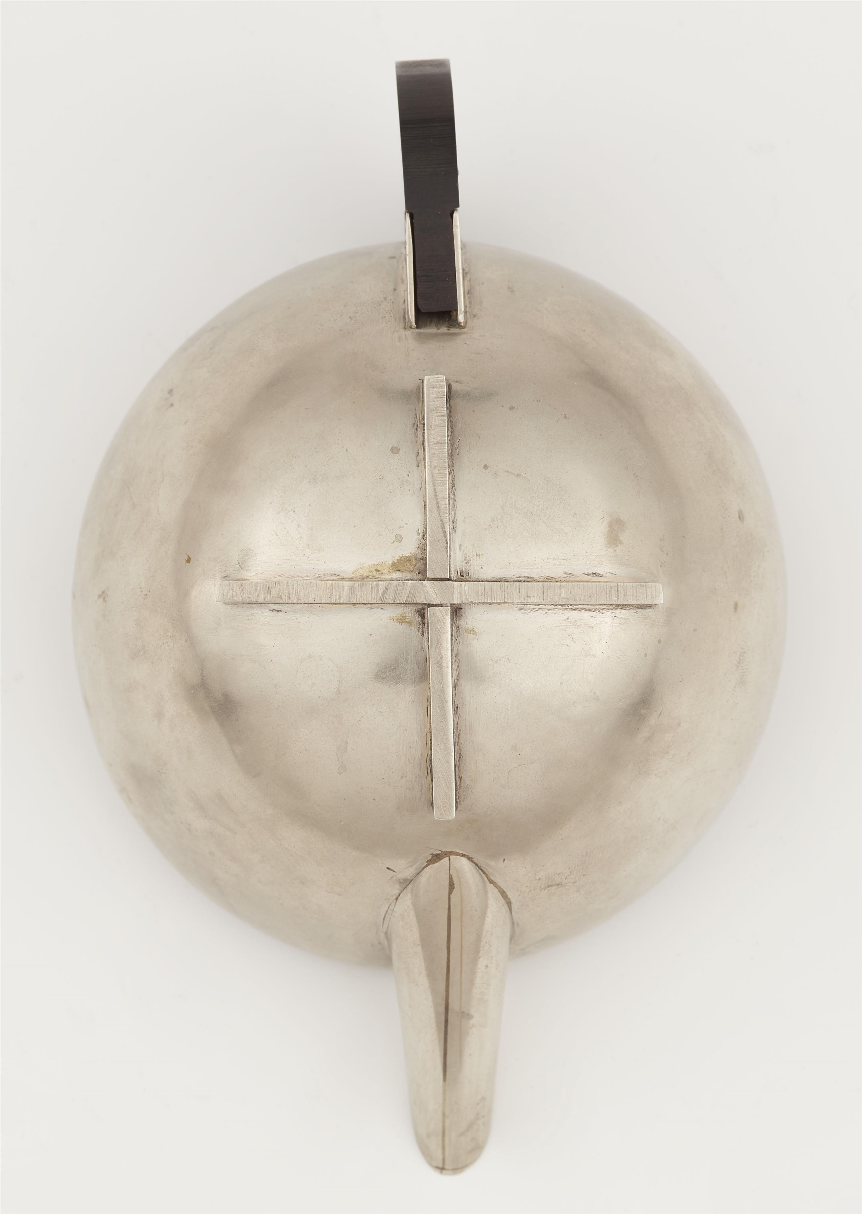 A Bauhaus nickel silver teapot, model MT 49 / ME8 - image-7