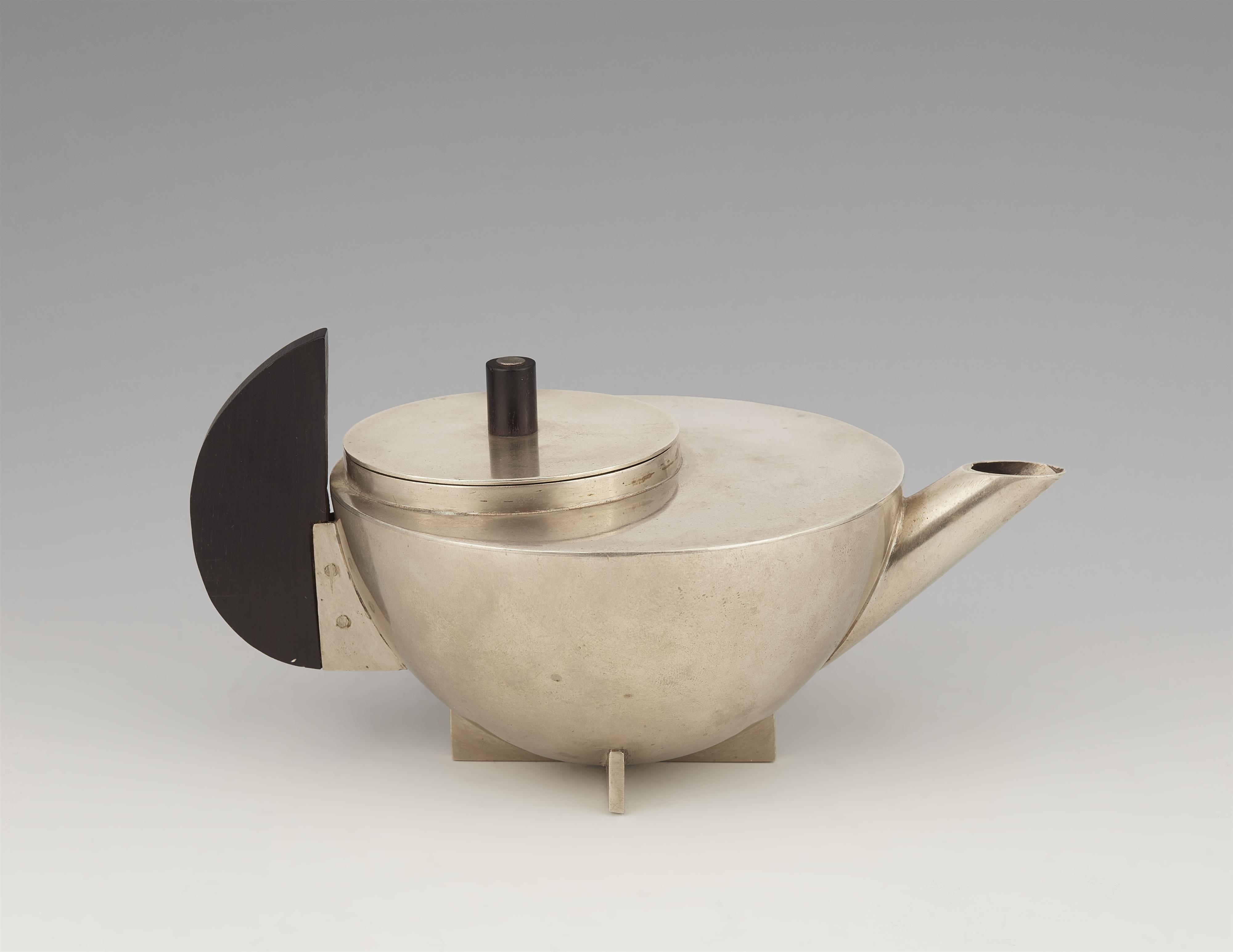 A Bauhaus nickel silver teapot, model MT 49 / ME8 - image-1