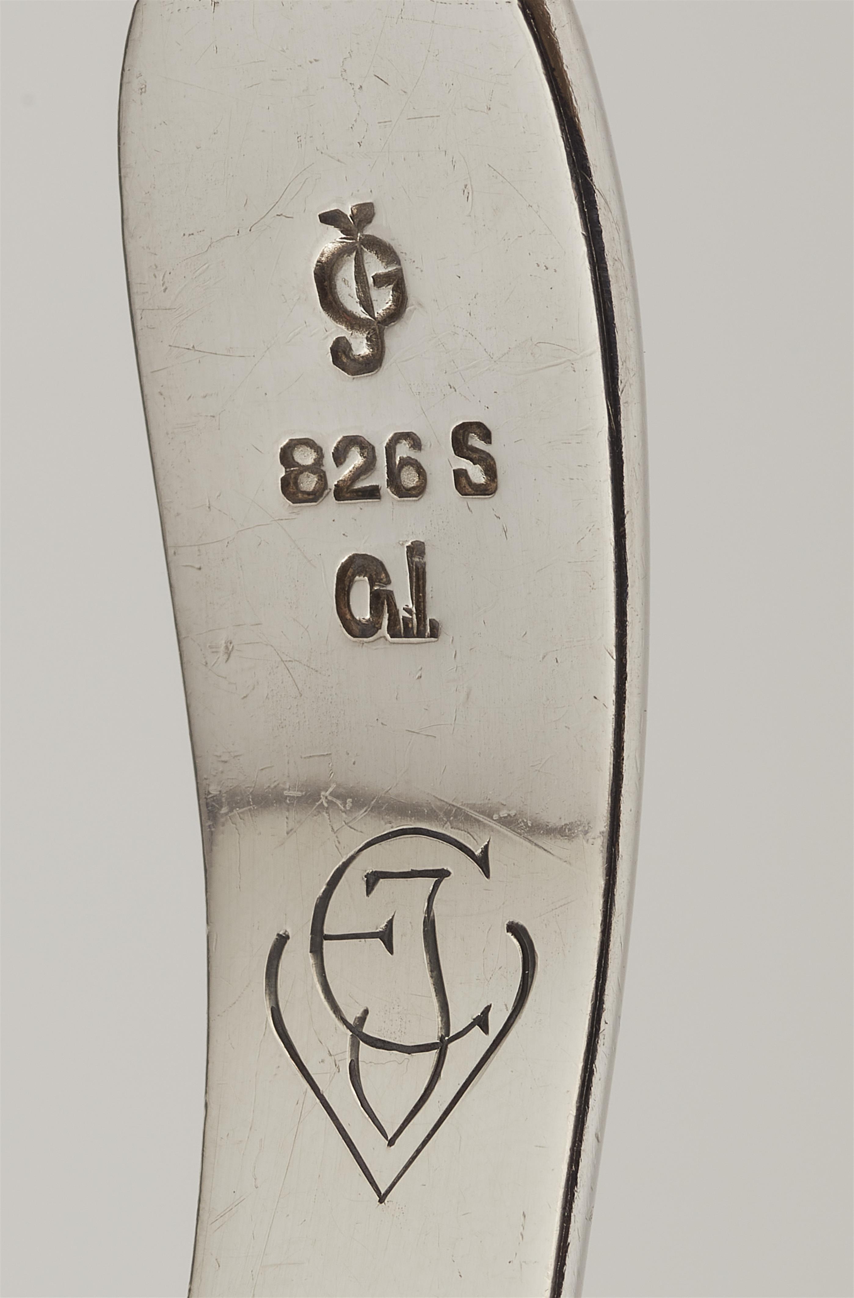Three Copenhagen silver serving pieces, model no. 83 - image-3
