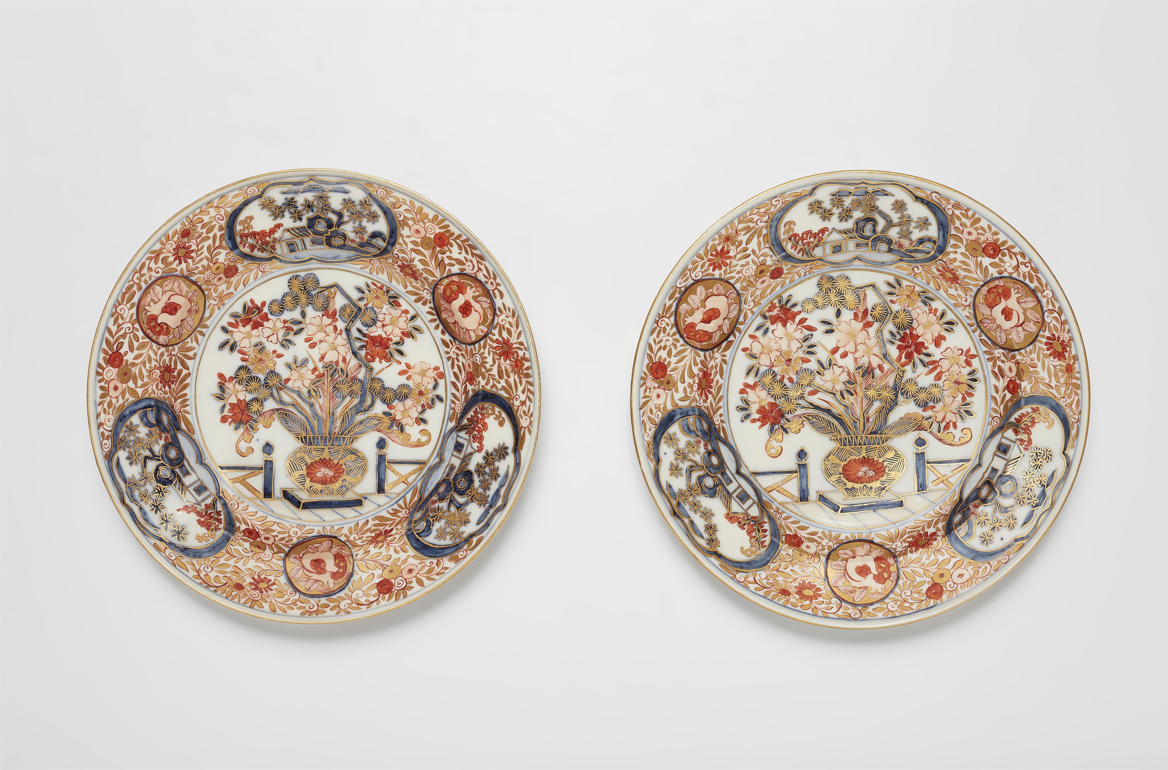A pair of Meissen porcelain plates with rare Imari decor - image-1