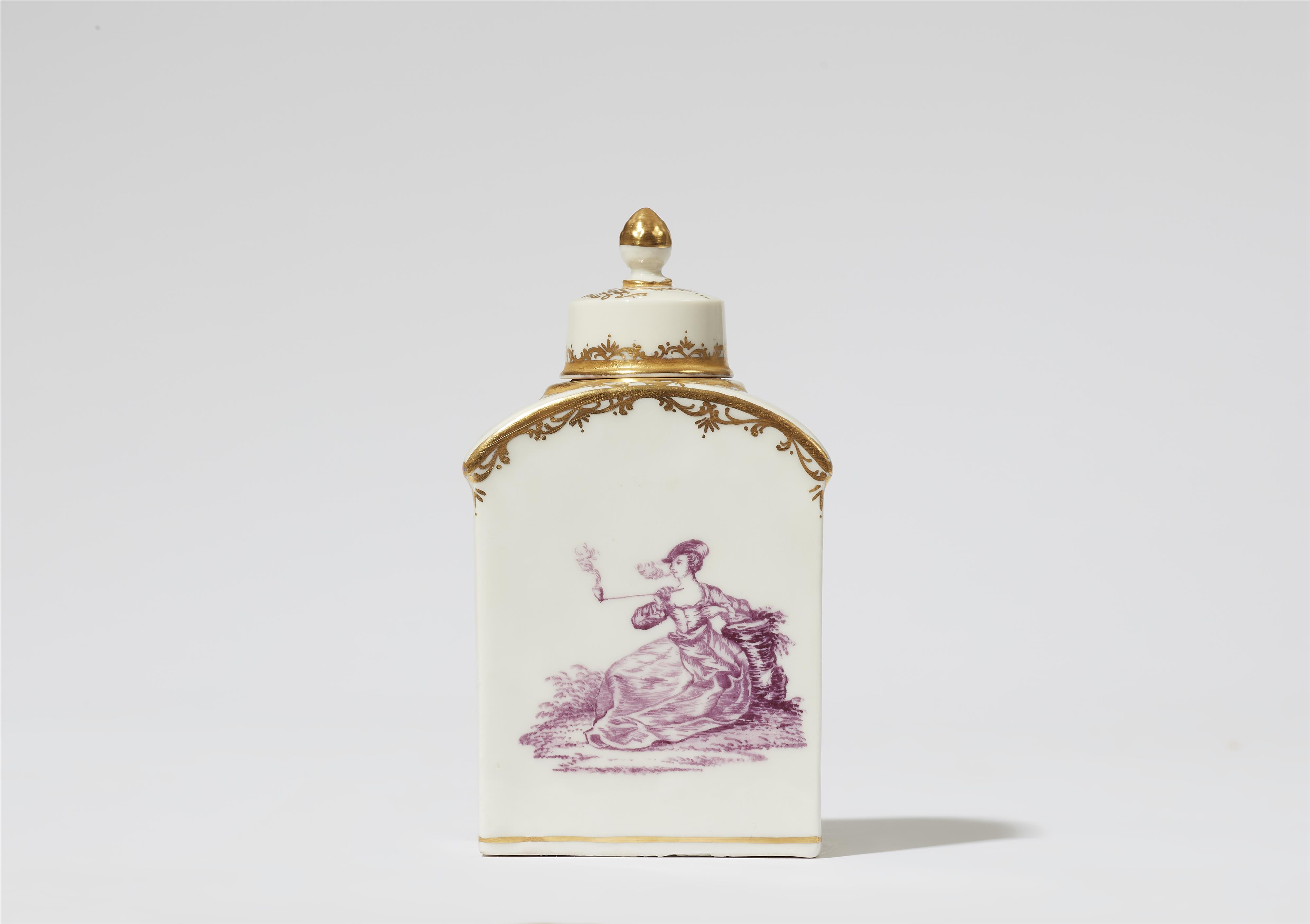 A Meissen porcelain tea caddy with two figures smoking - image-1