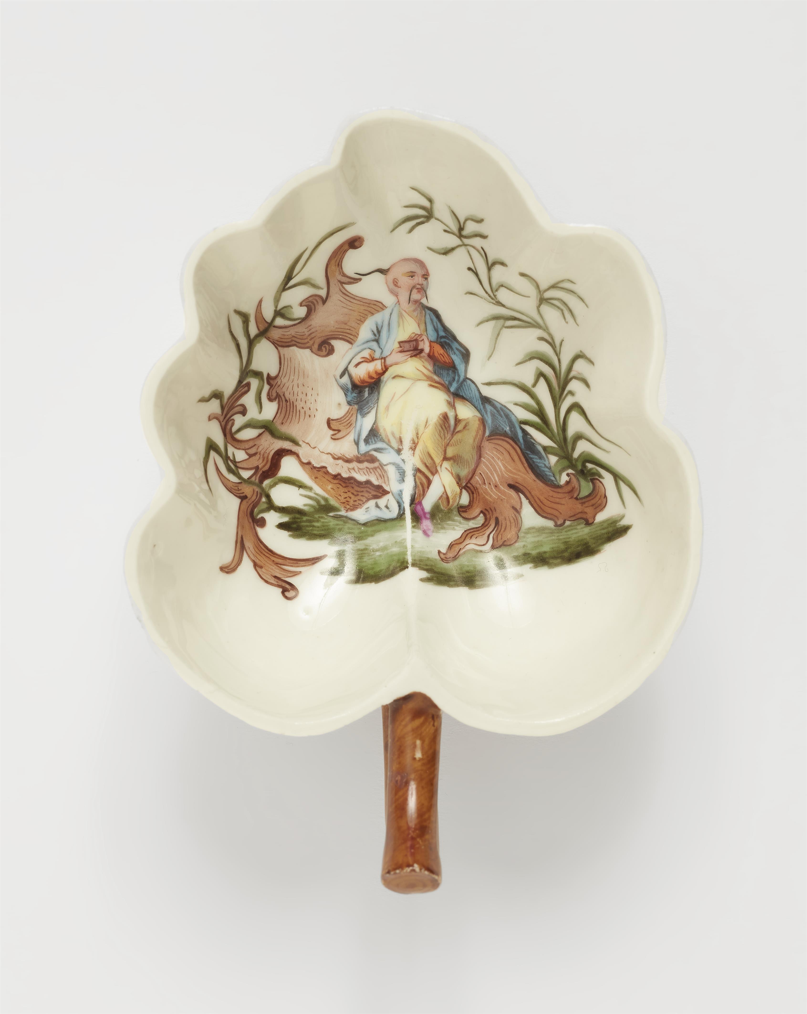 A Meissen Böttger porcelain leaf dish with "hausmaler" decor - image-2