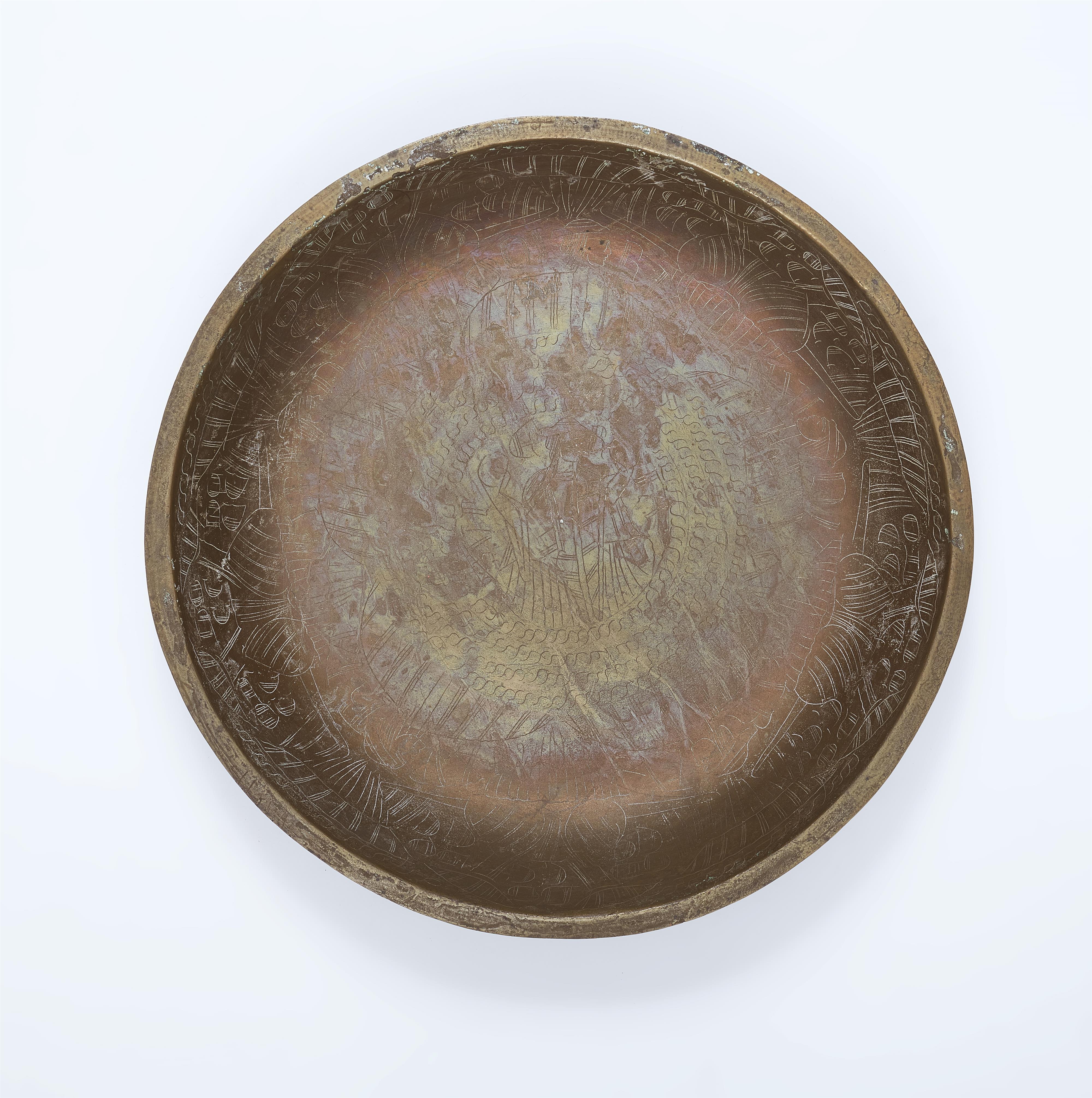 Romanische gravierte Bronzeschale - image-1