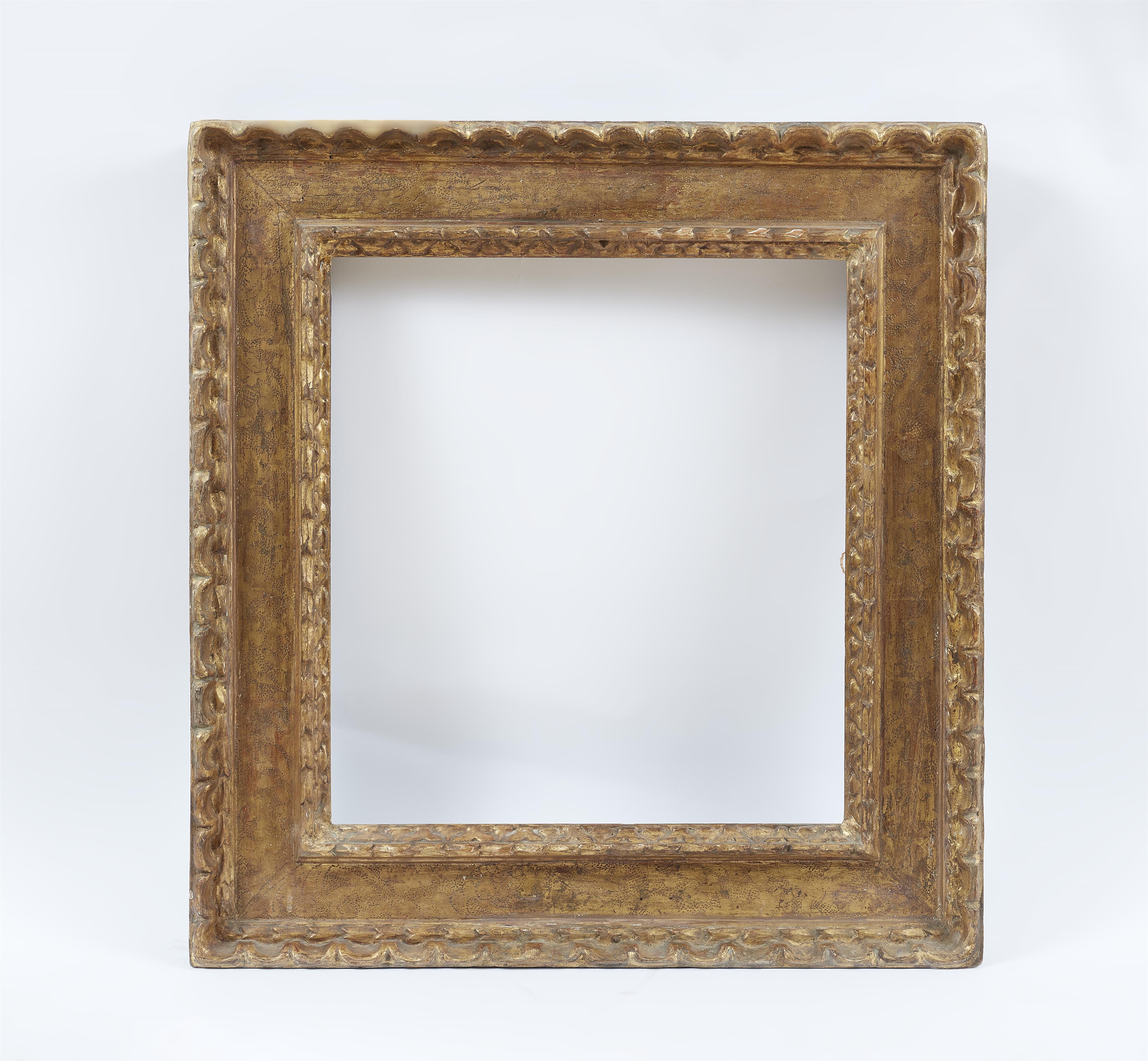 An Italian giltwood frame with graffito decor - image-1