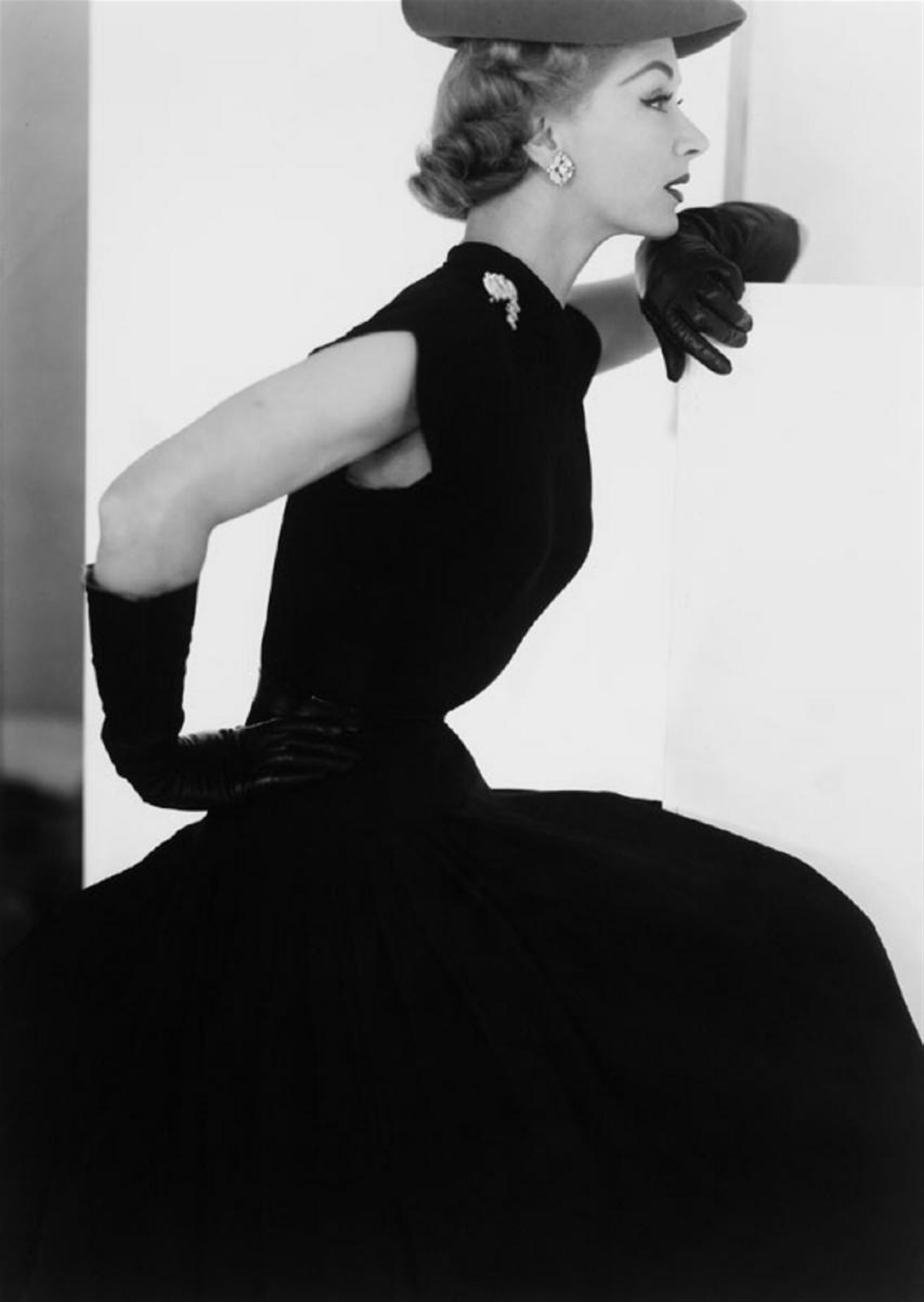 Horst P. Horst - Lisa with hat and gloves - image-1