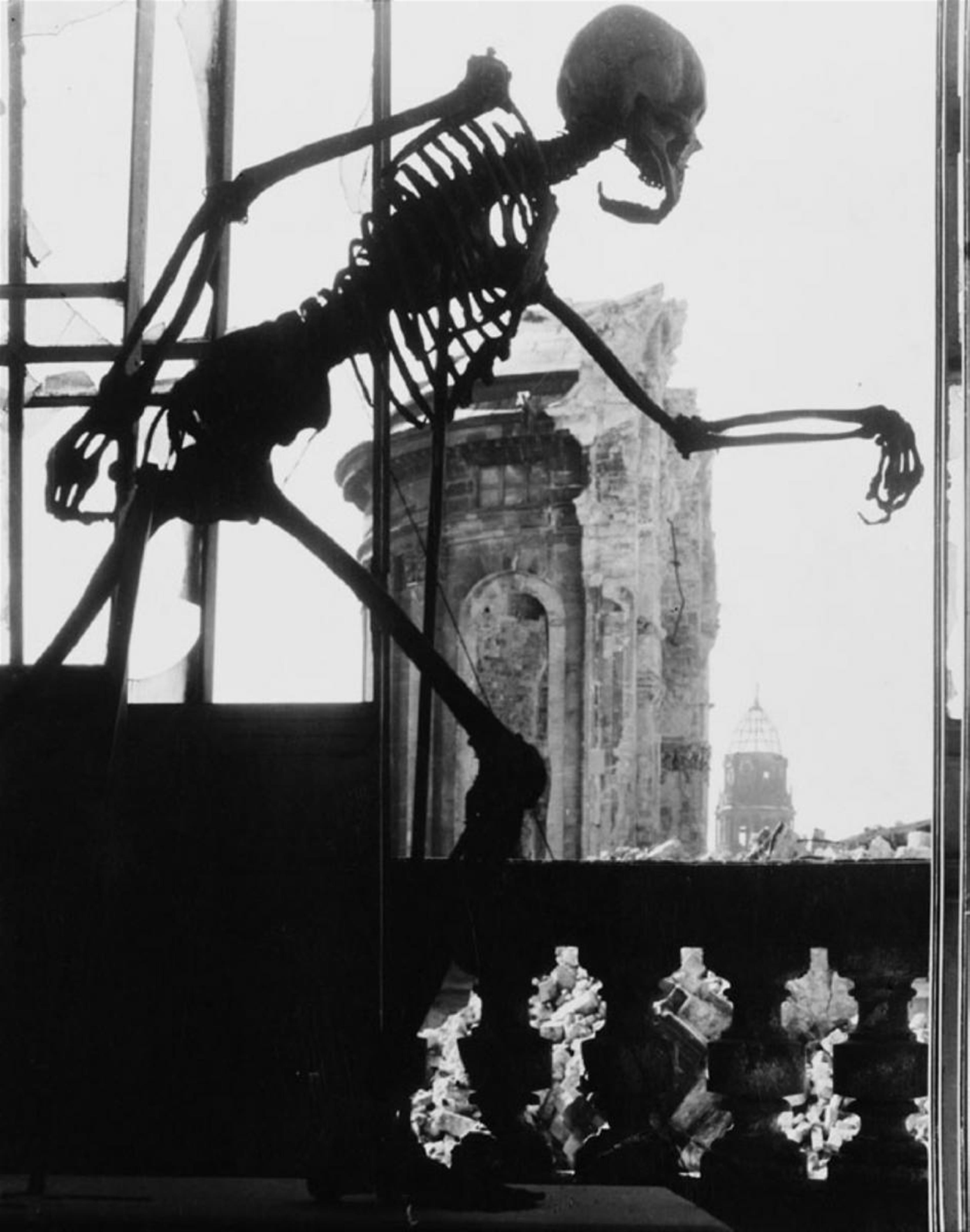 Richard Peter Sen. - Blick aus dem Anatomiesaal der Kunstakademie - image-1