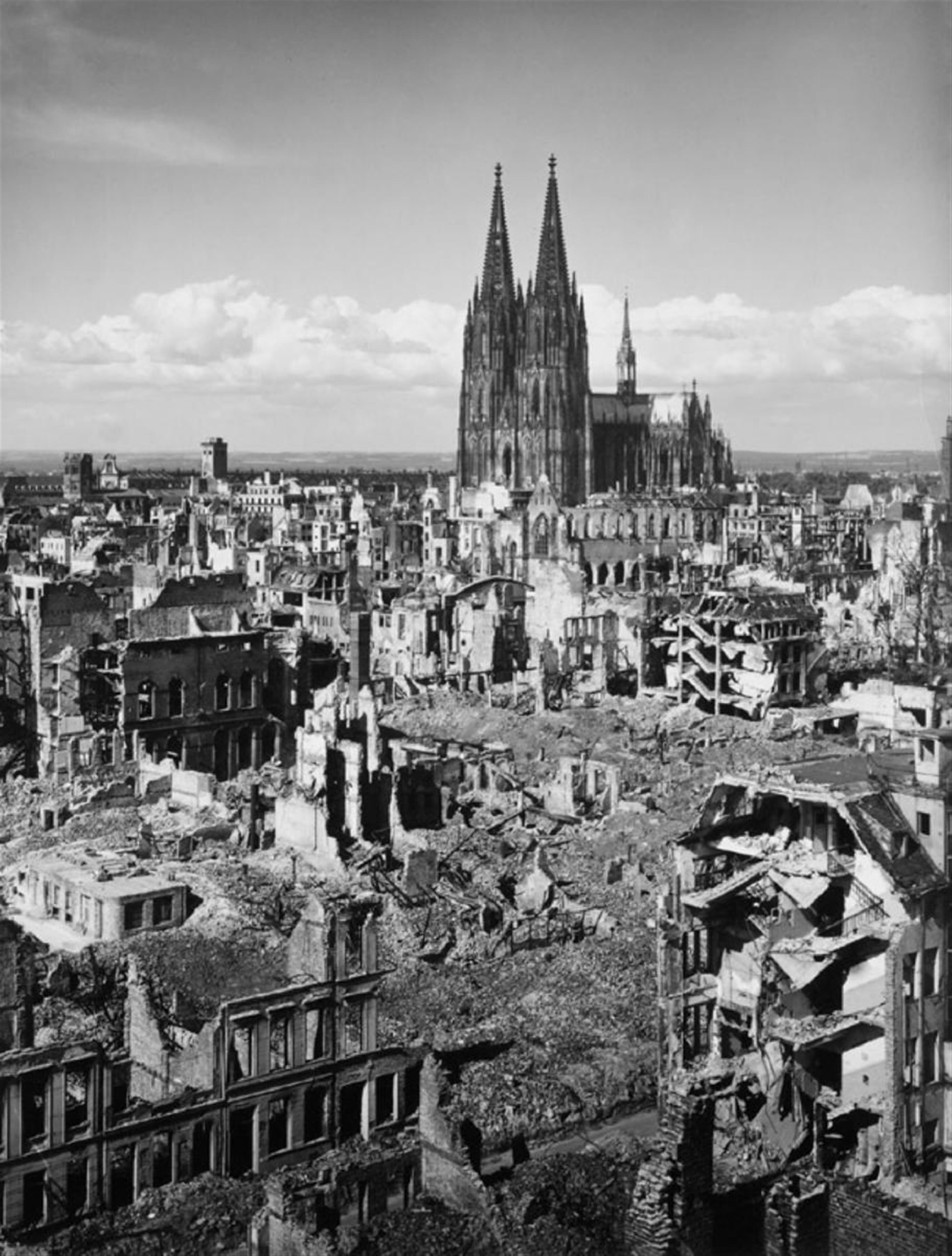 Kriegszerstörungen in Köln - image-1